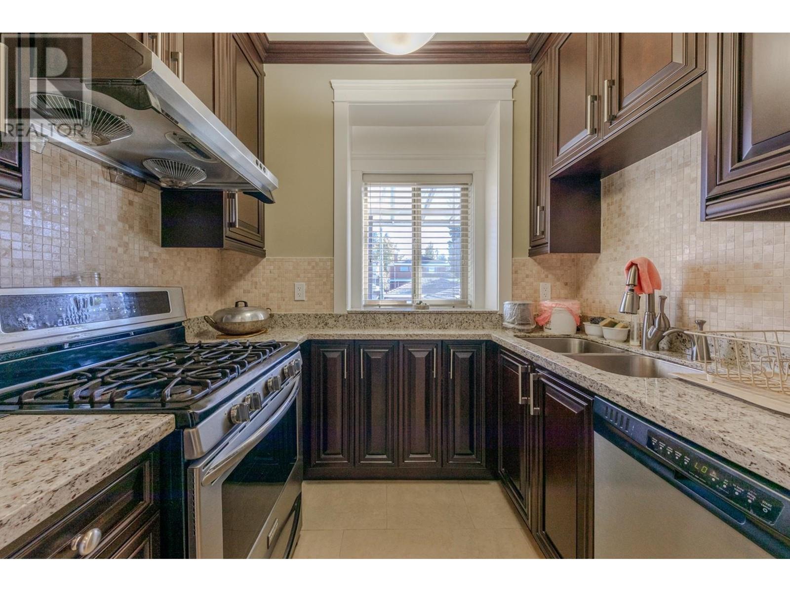 6982 Brooks Street, Vancouver, British Columbia  V5S 3J7 - Photo 7 - R2822250