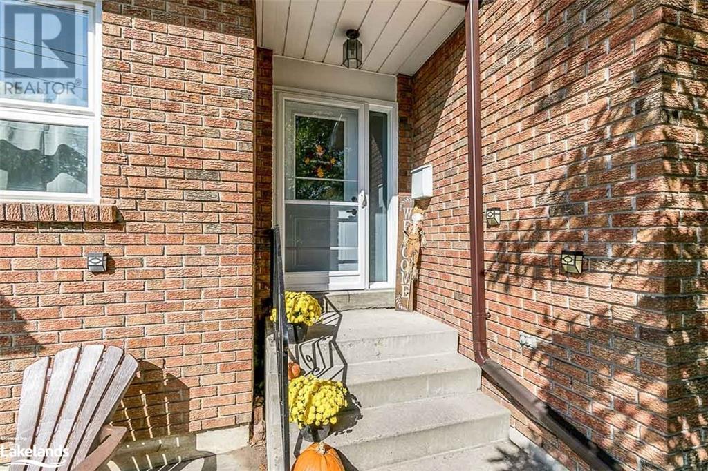 156 Letitia Street, Barrie, Ontario  L4N 1P5 - Photo 3 - 40494470