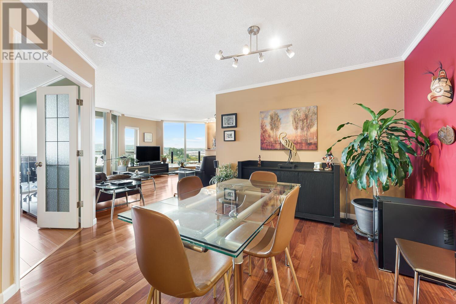 803 71 JAMIESON COURT, new westminster, British Columbia