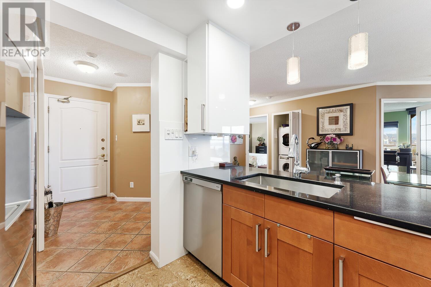 803 71 Jamieson Court, New Westminster, British Columbia  V3L 5R4 - Photo 10 - R2822415