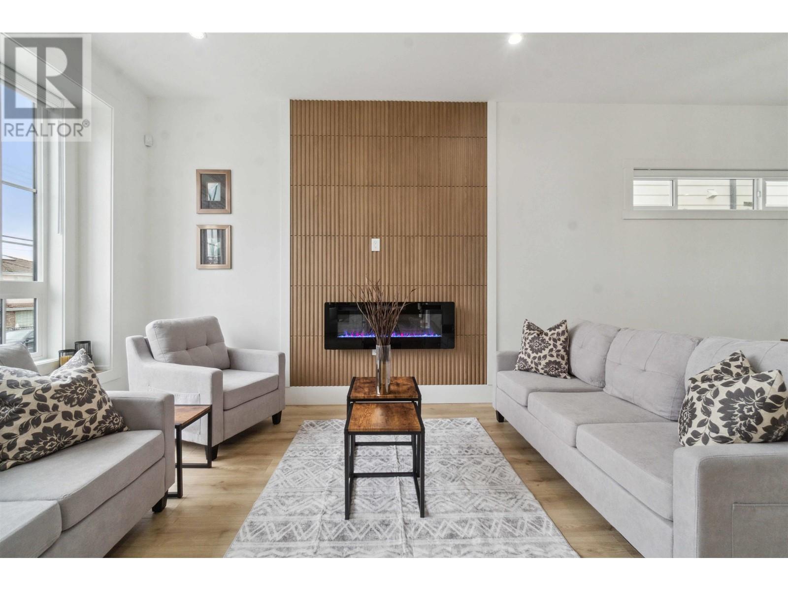 8159 12th Avenue, Burnaby, British Columbia  V3N 2L3 - Photo 3 - R2783188