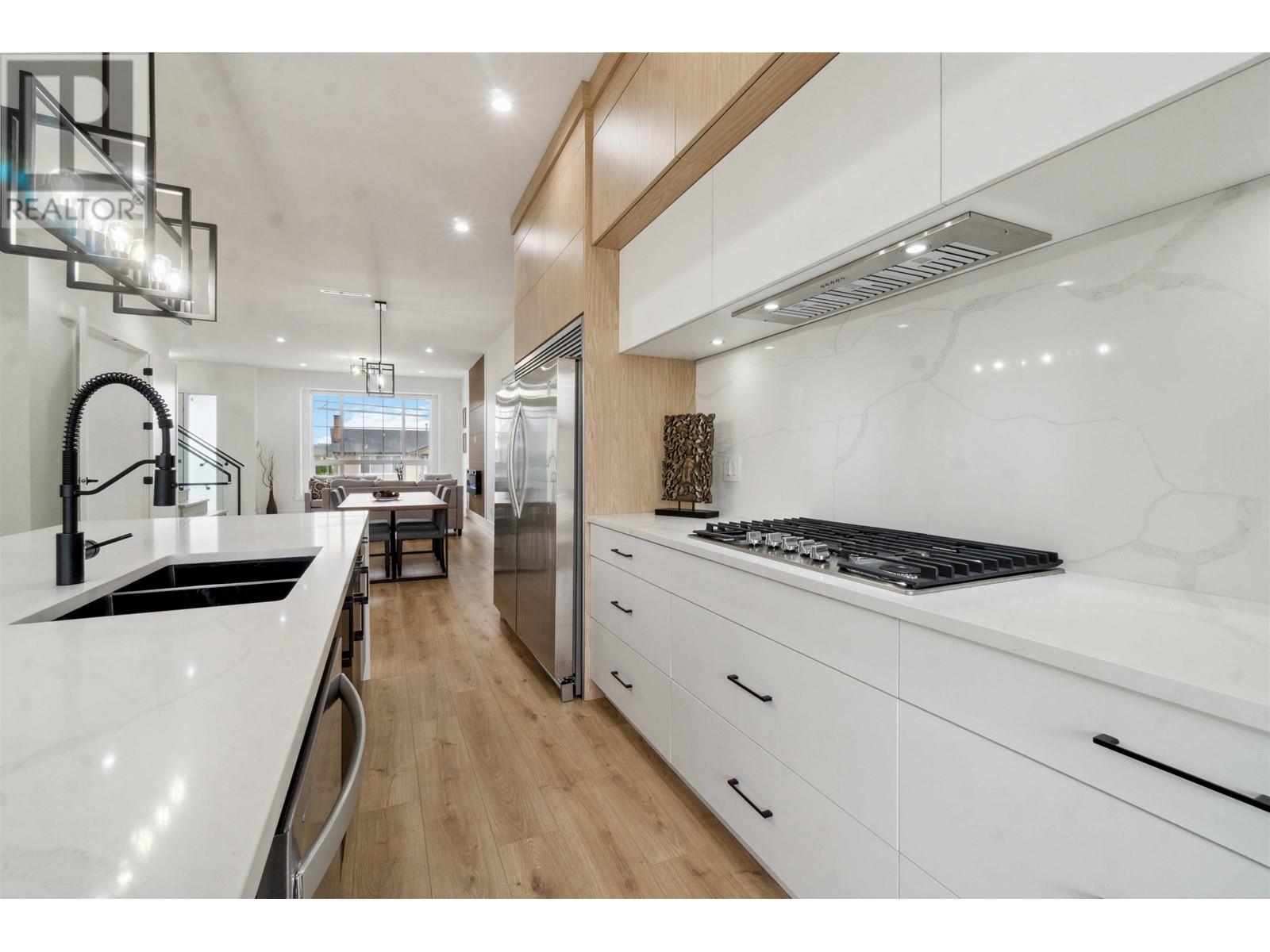 8159 12th Avenue, Burnaby, British Columbia  V3N 2L3 - Photo 15 - R2783188