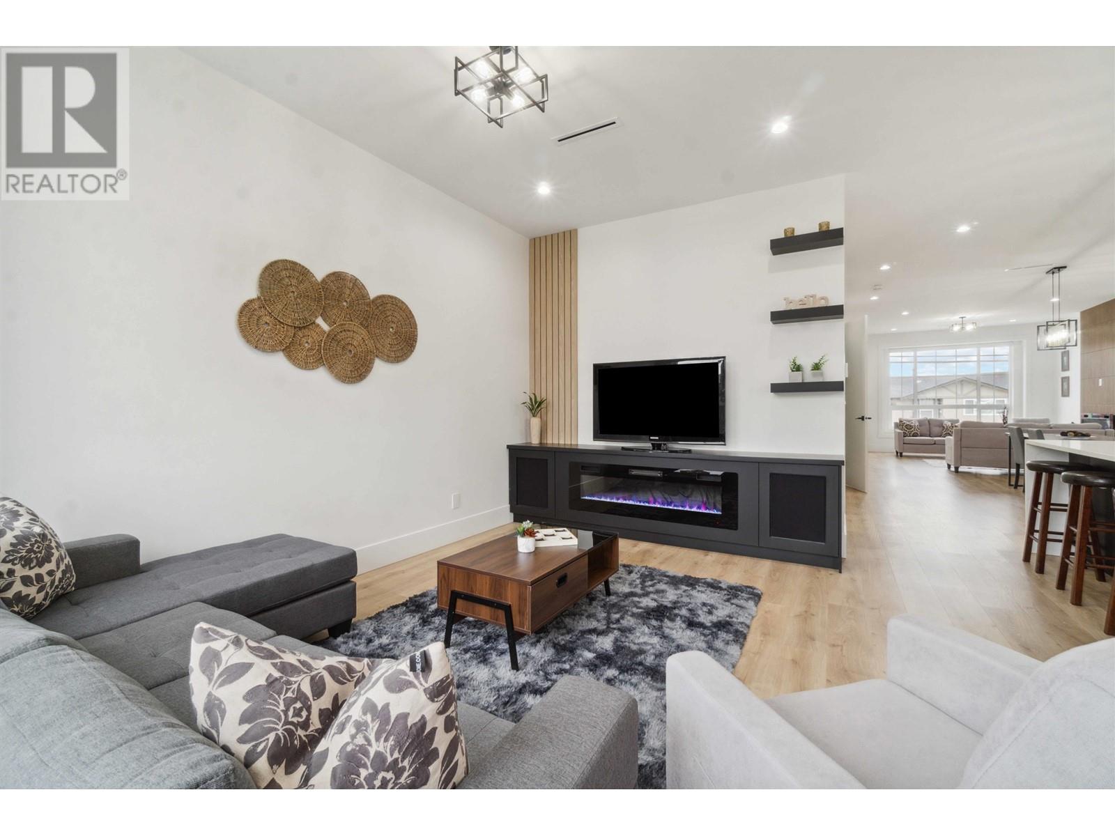 8159 12th Avenue, Burnaby, British Columbia  V3N 2L3 - Photo 17 - R2783188