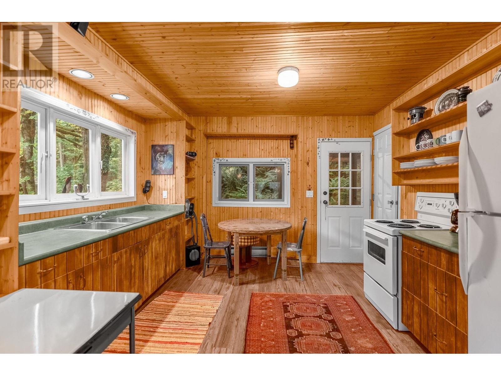 12 Buntzen Bay, North Vancouver, British Columbia  V0V 0V0 - Photo 12 - R2822425