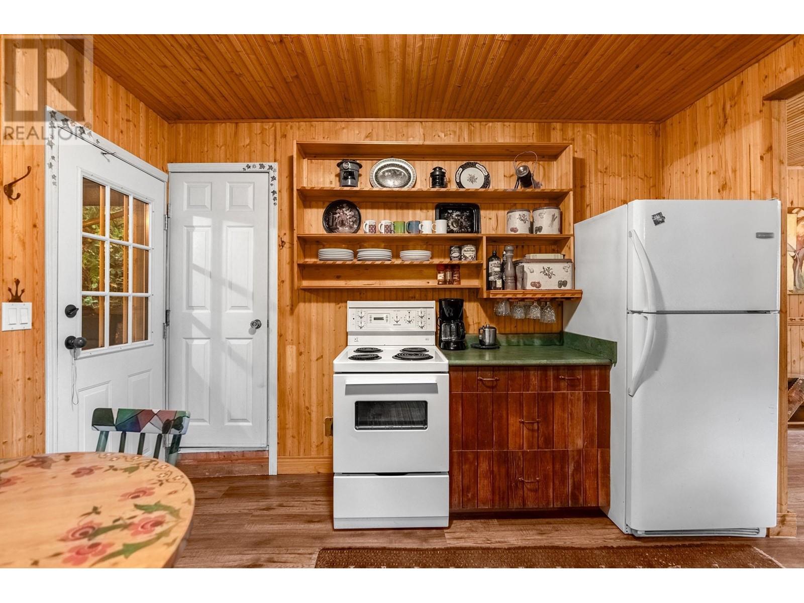 12 Buntzen Bay, North Vancouver, British Columbia  V0V 0V0 - Photo 13 - R2822425