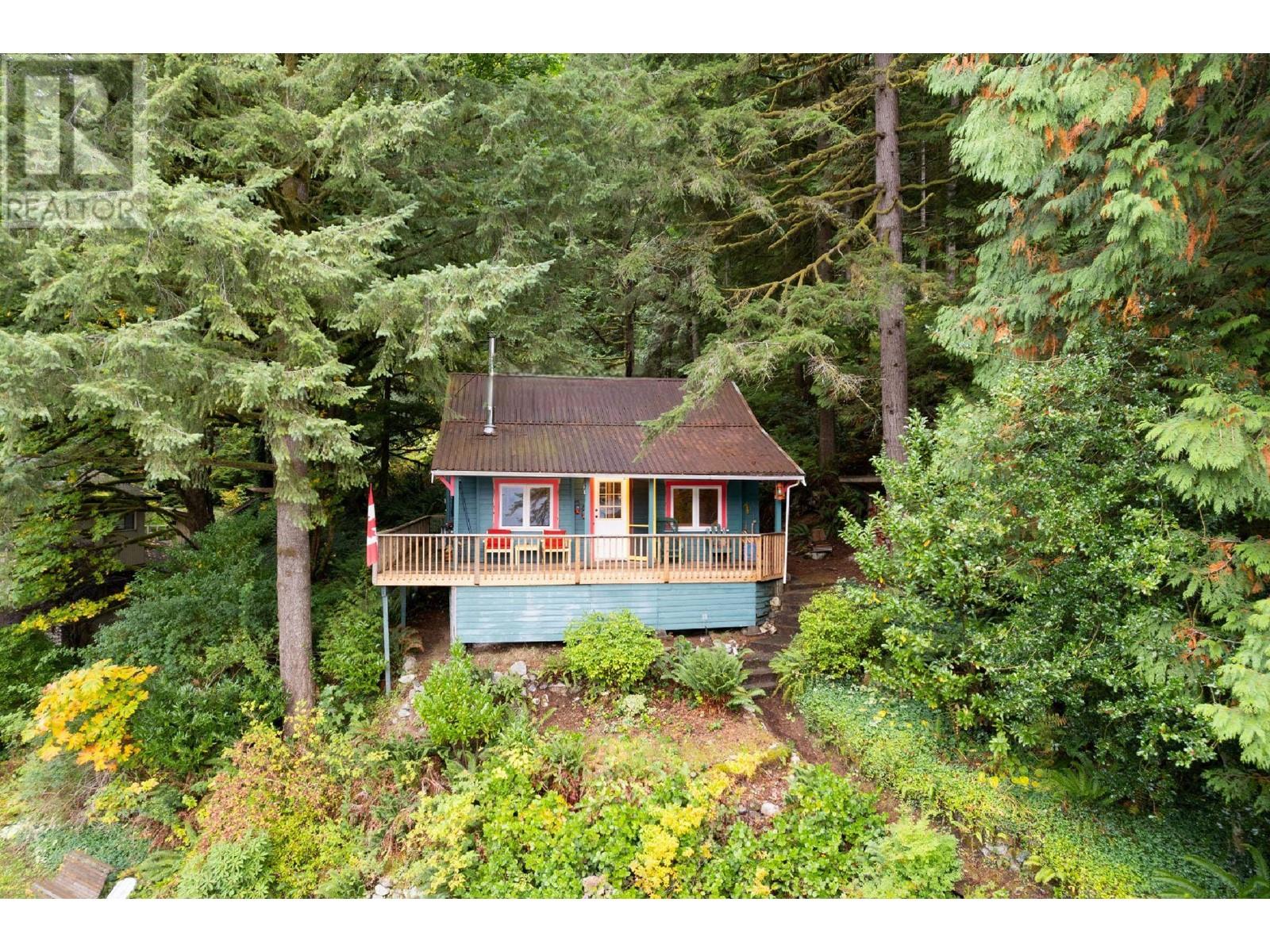 12 Buntzen Bay, North Vancouver, British Columbia  V0V 0V0 - Photo 2 - R2822425