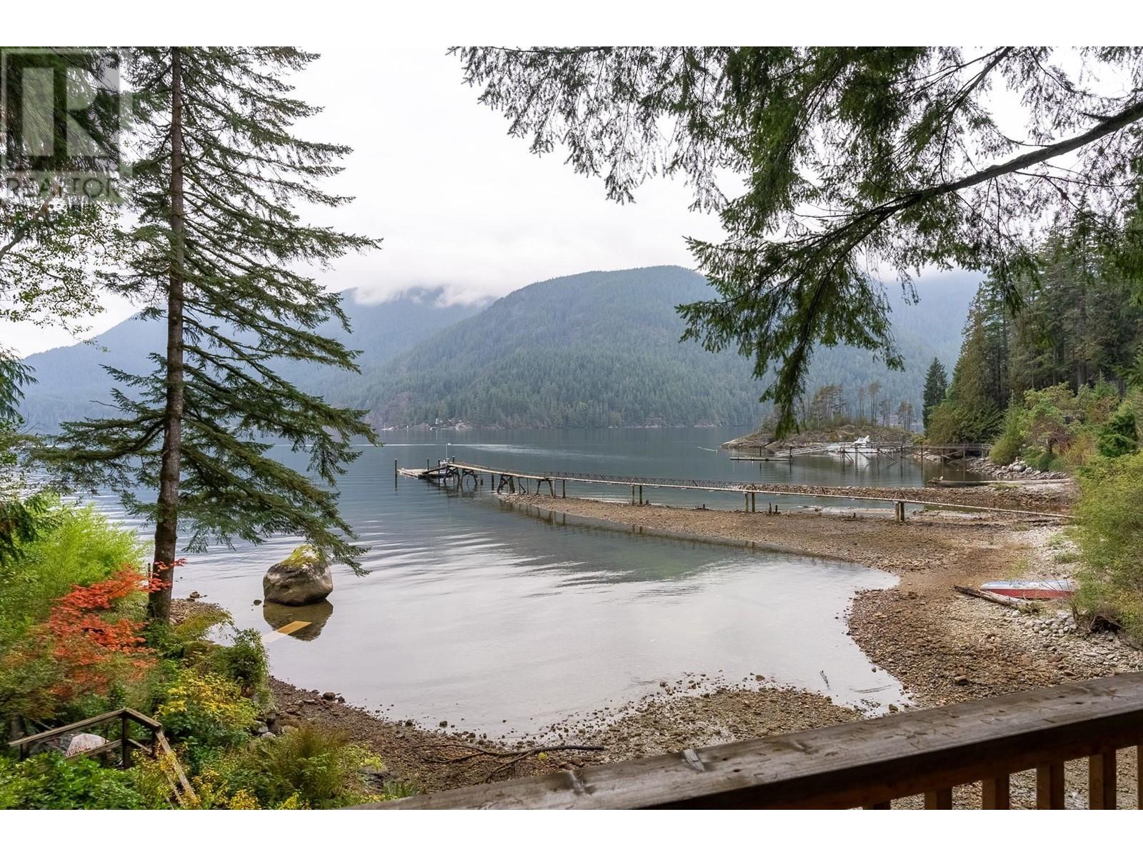 12 Buntzen Bay, North Vancouver, British Columbia  V0V 0V0 - Photo 25 - R2822425