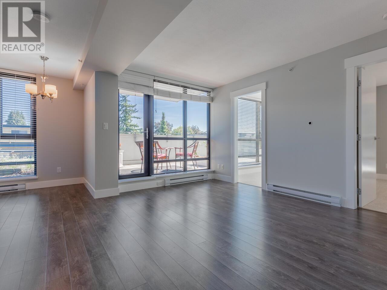 304 258 Sixth Street, New Westminster, British Columbia  V3L 0G6 - Photo 4 - R2812593