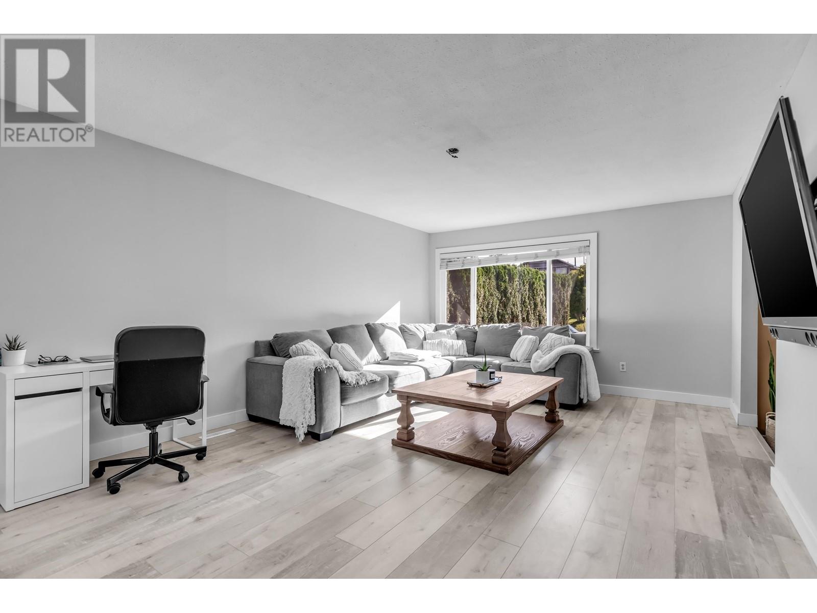 22599 125a Avenue, Maple Ridge, British Columbia  V2X 9Z6 - Photo 11 - R2822274