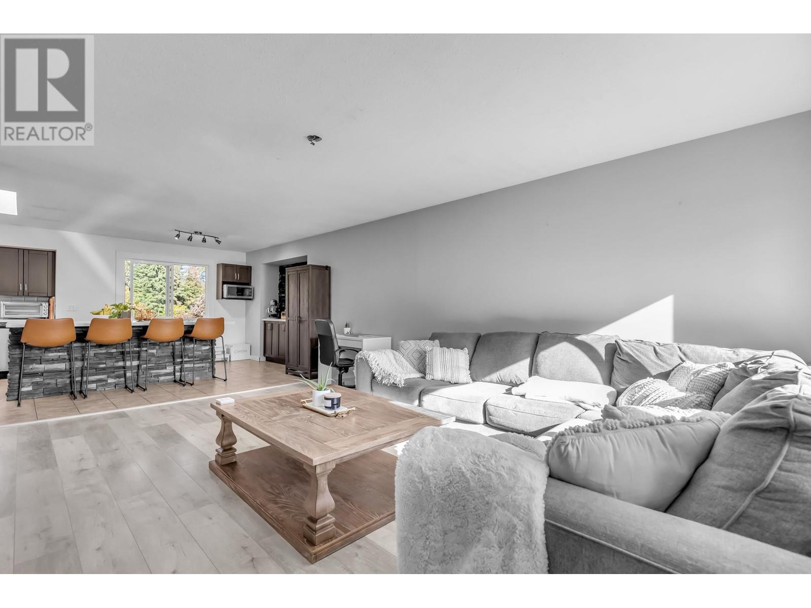 22599 125a Avenue, Maple Ridge, British Columbia  V2X 9Z6 - Photo 8 - R2822274