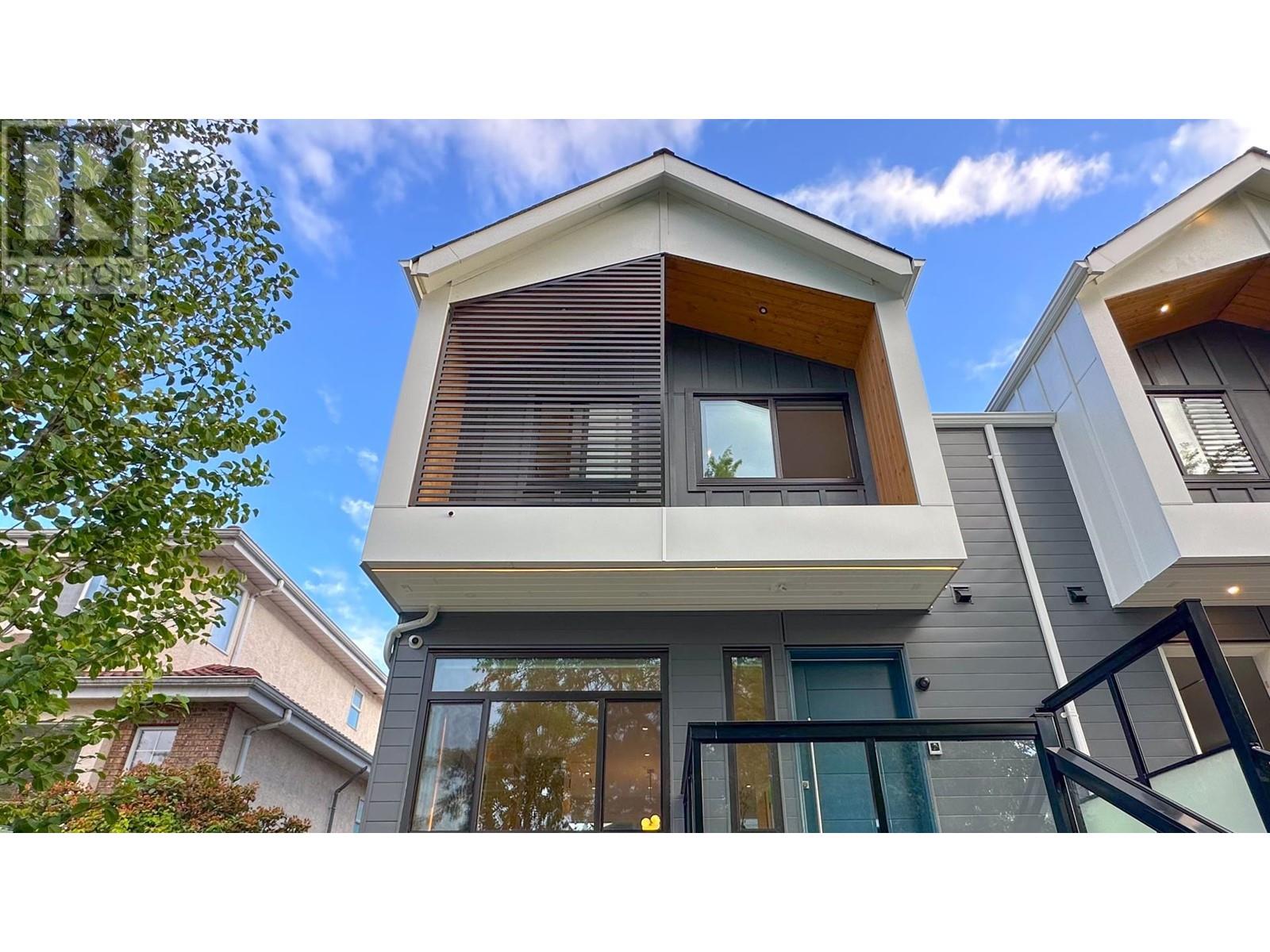 2342 E 40th Avenue, Vancouver, British Columbia  V5R 2V7 - Photo 3 - R2822257