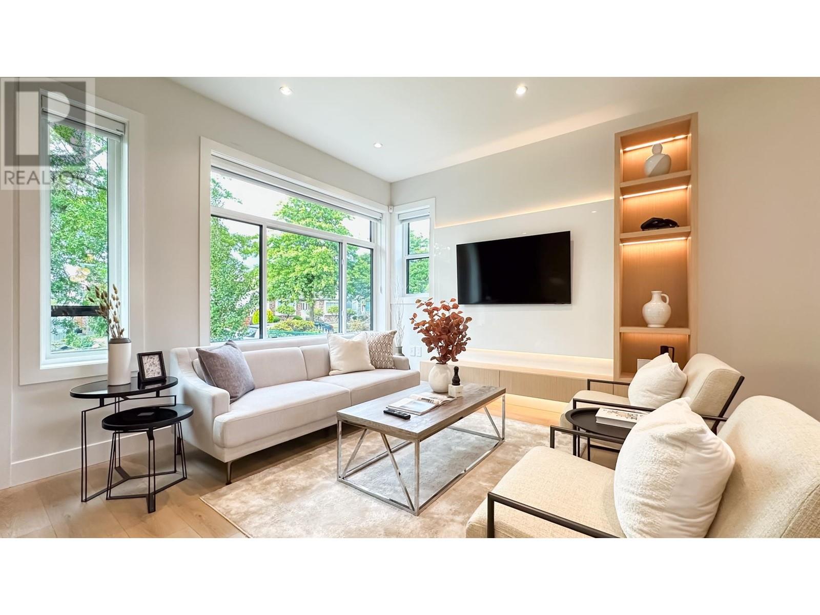 2342 E 40th Avenue, Vancouver, British Columbia  V5R 2V7 - Photo 8 - R2822257