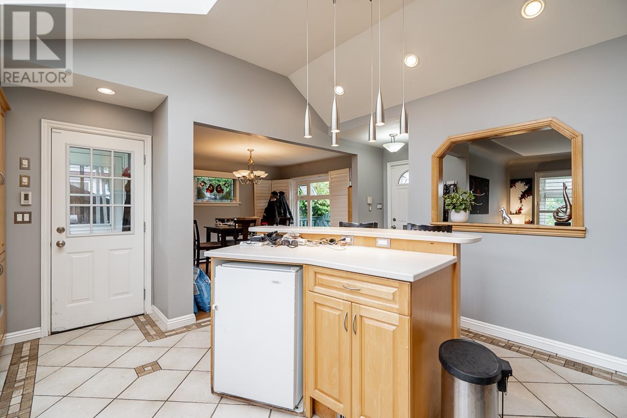 1809 Seventh Avenue, New Westminster, British Columbia  V3M 2L1 - Photo 9 - R2822292