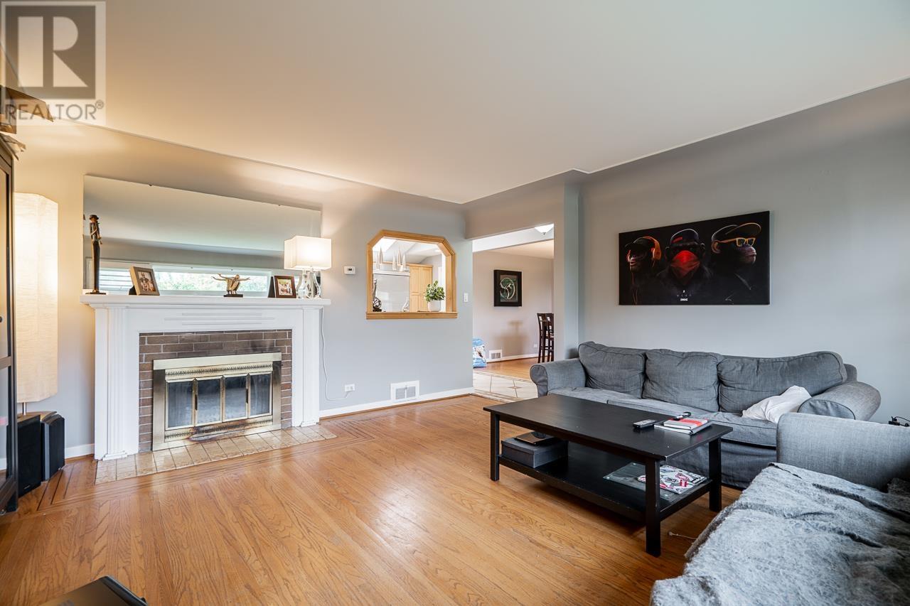 1809 Seventh Avenue, New Westminster, British Columbia  V3M 2L1 - Photo 14 - R2822292