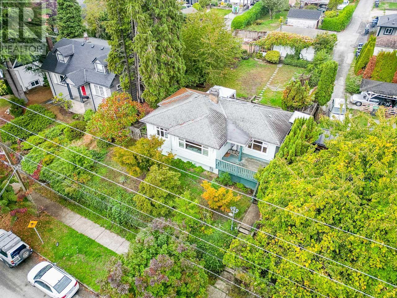 1809 Seventh Avenue, New Westminster, British Columbia  V3M 2L1 - Photo 36 - R2822292