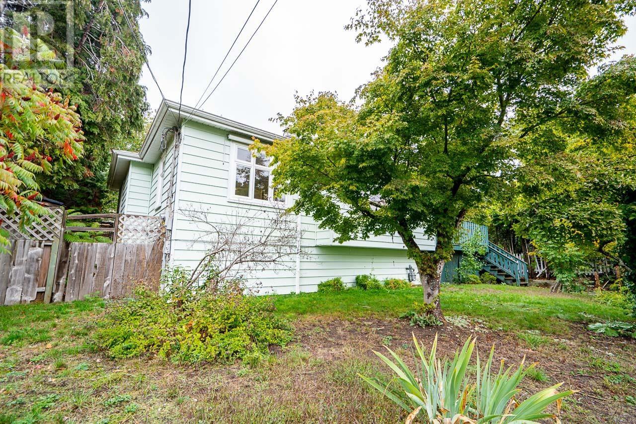 1809 Seventh Avenue, New Westminster, British Columbia  V3M 2L1 - Photo 3 - R2822292