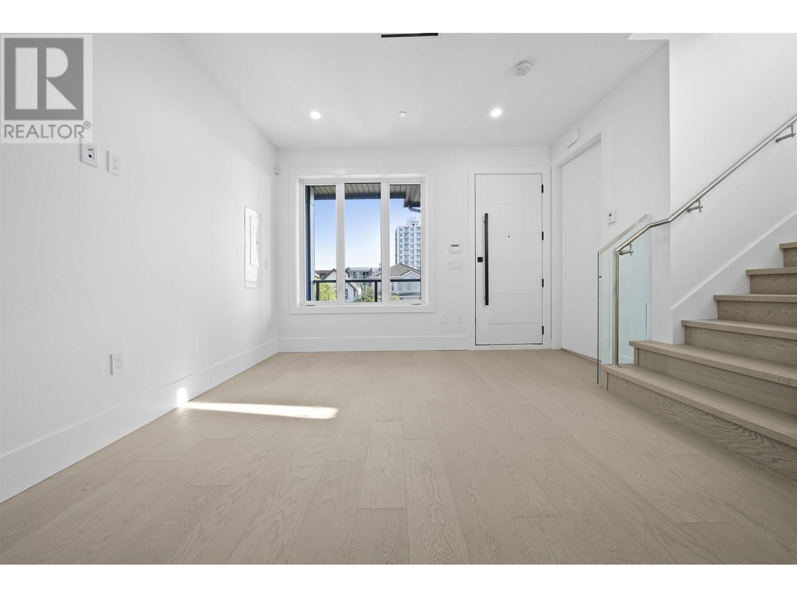 3619 Franklin Street, Vancouver, British Columbia  V5K 1Y7 - Photo 3 - R2821493
