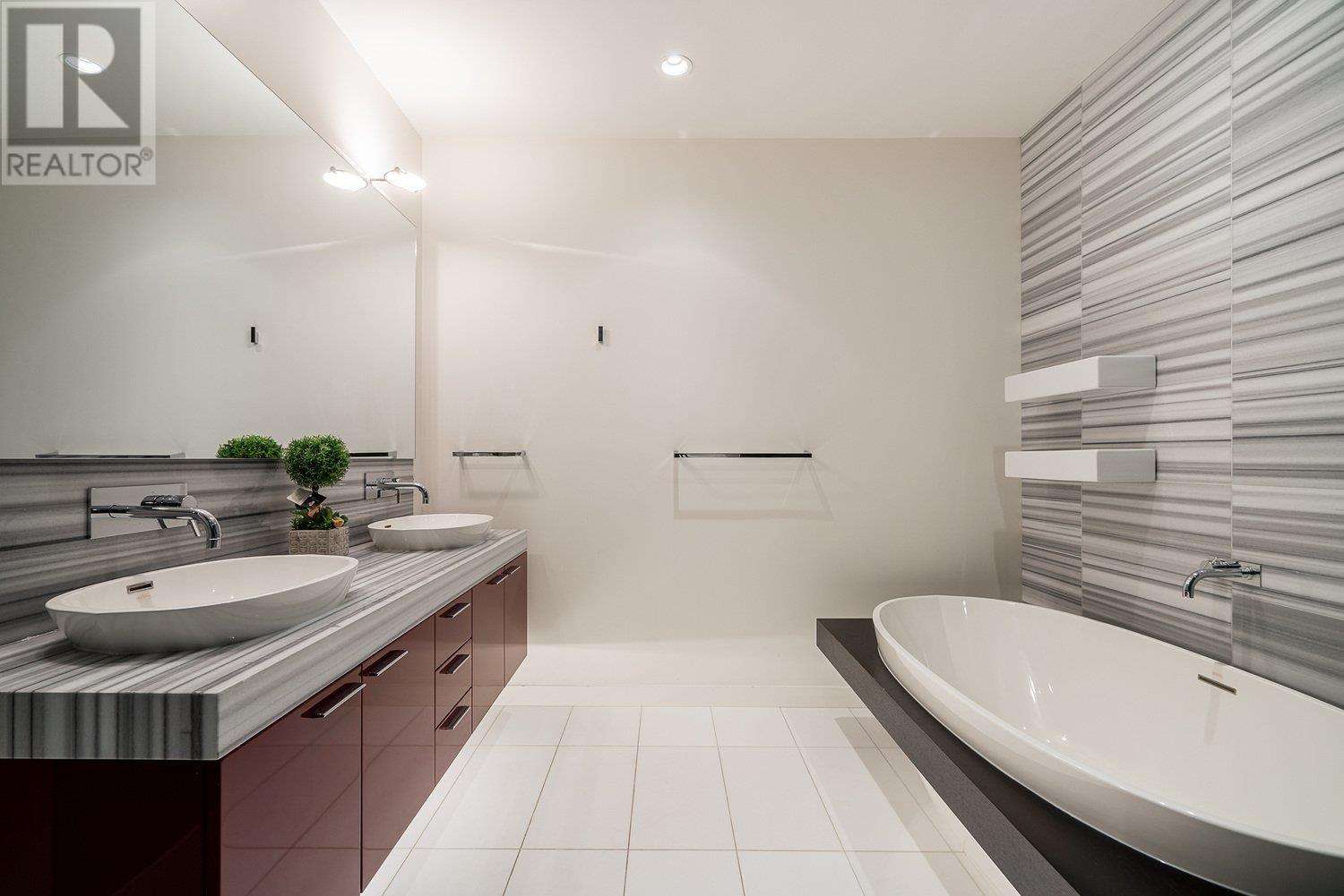 302 277 Thurlow Street, Vancouver, British Columbia  V6C 0C1 - Photo 19 - R2740272