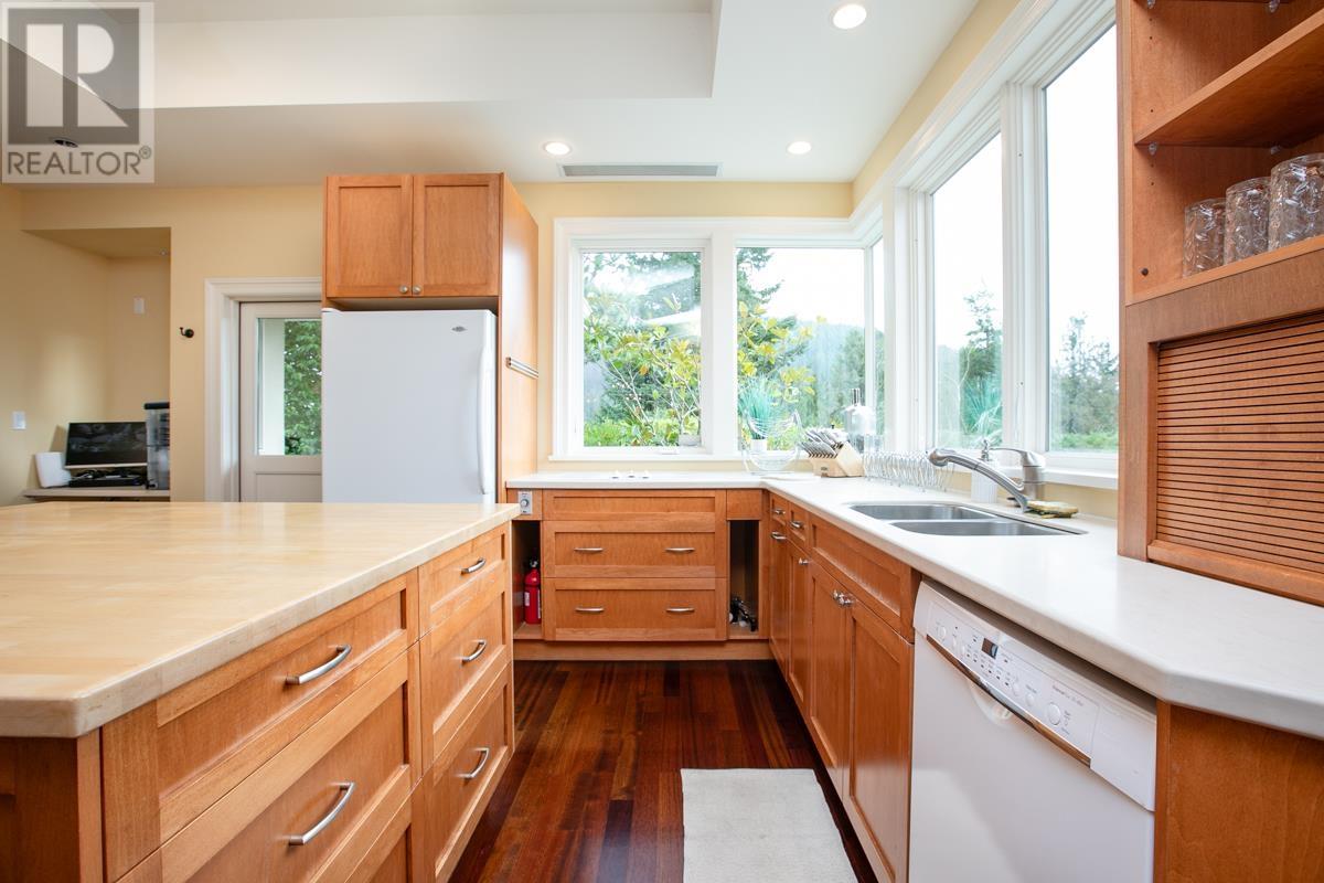 6220 Summit Avenue, West Vancouver, British Columbia  V7W 1Y2 - Photo 10 - R2822135
