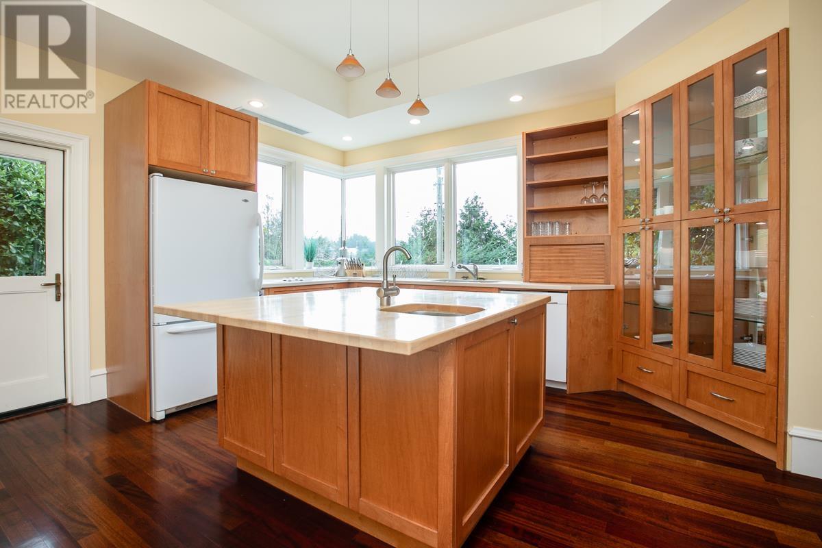 6220 Summit Avenue, West Vancouver, British Columbia  V7W 1Y2 - Photo 9 - R2822135