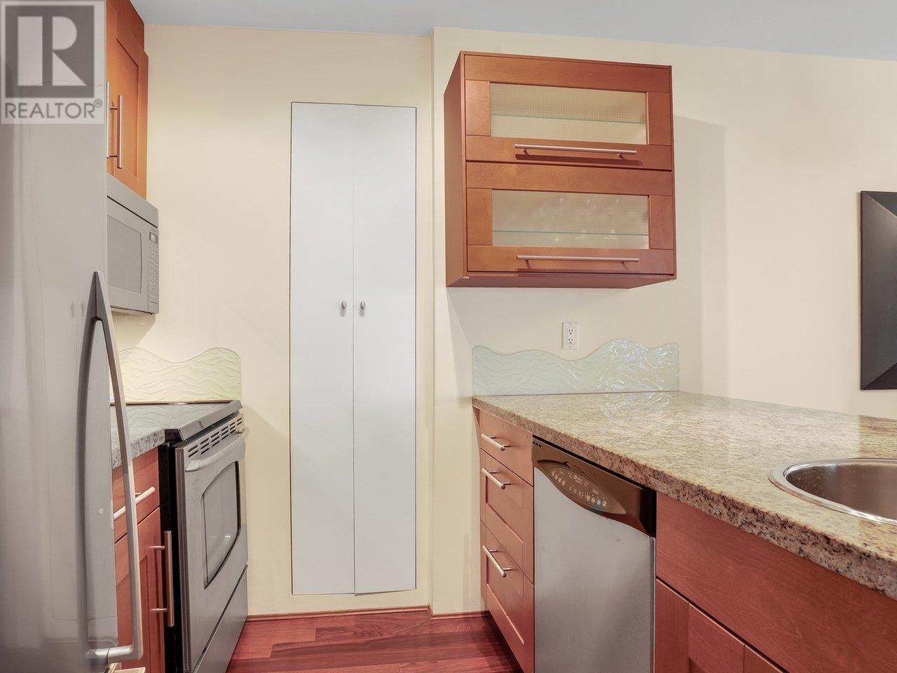 Mezz 1995 Beach Avenue, Vancouver, British Columbia  V6G 2Y3 - Photo 12 - R2822438