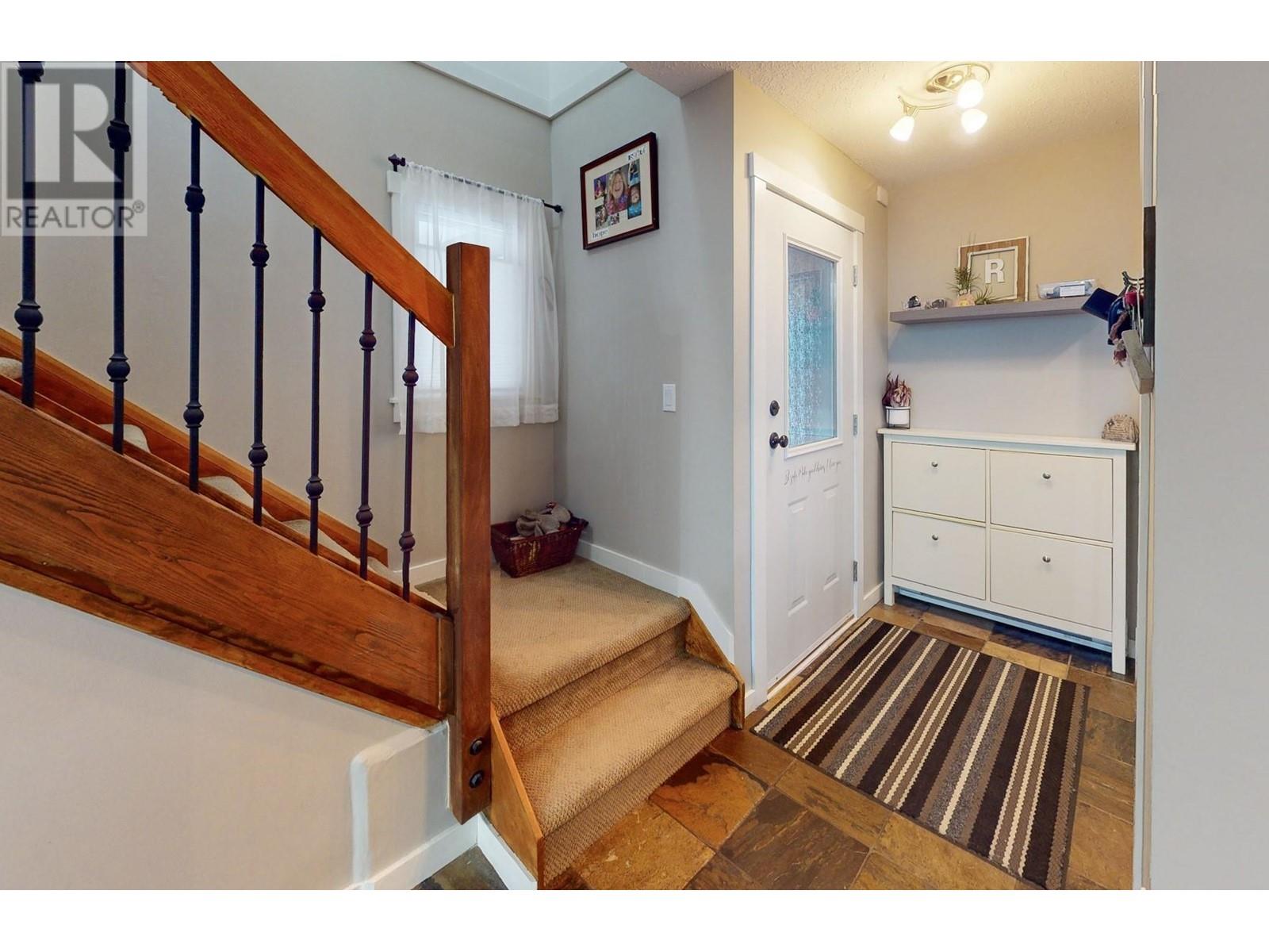 15 39752 Government Road, Squamish, British Columbia  V8B 0G3 - Photo 8 - R2822475