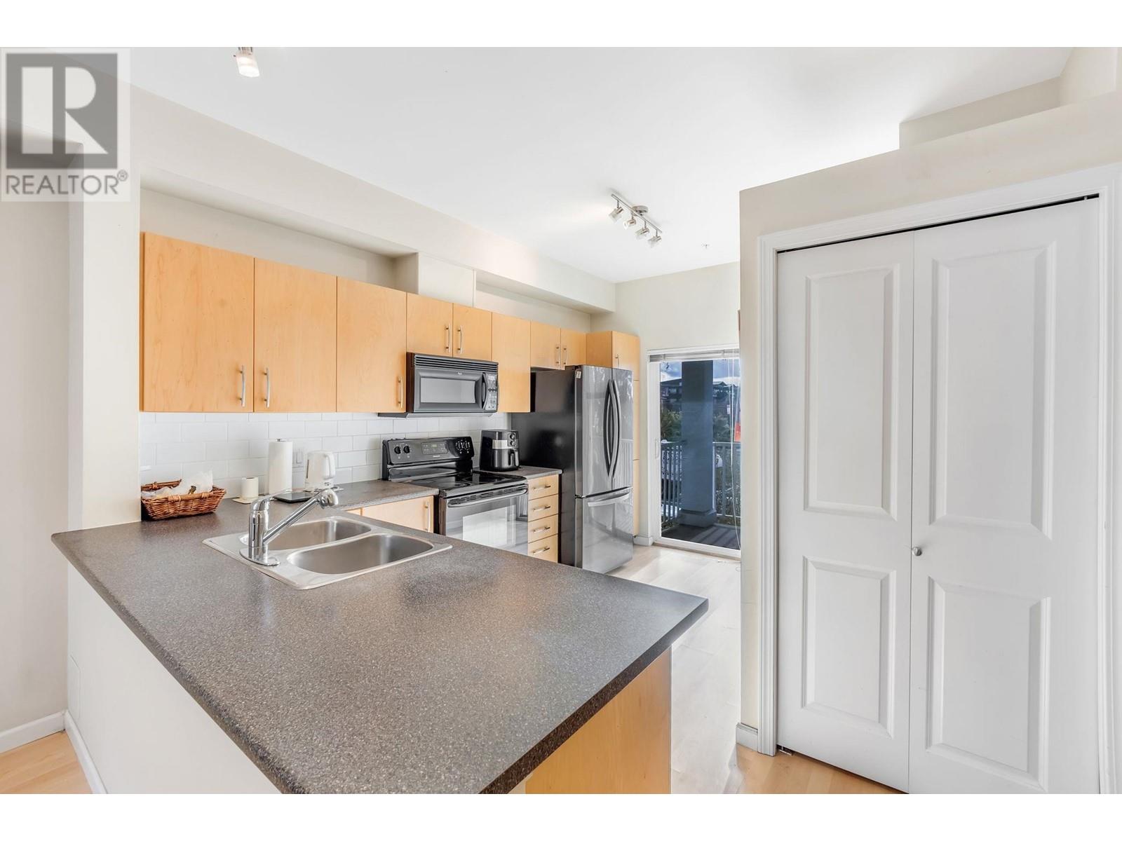 131 935 Ewen Avenue, New Westminster, British Columbia  V3M 0A1 - Photo 14 - R2822491