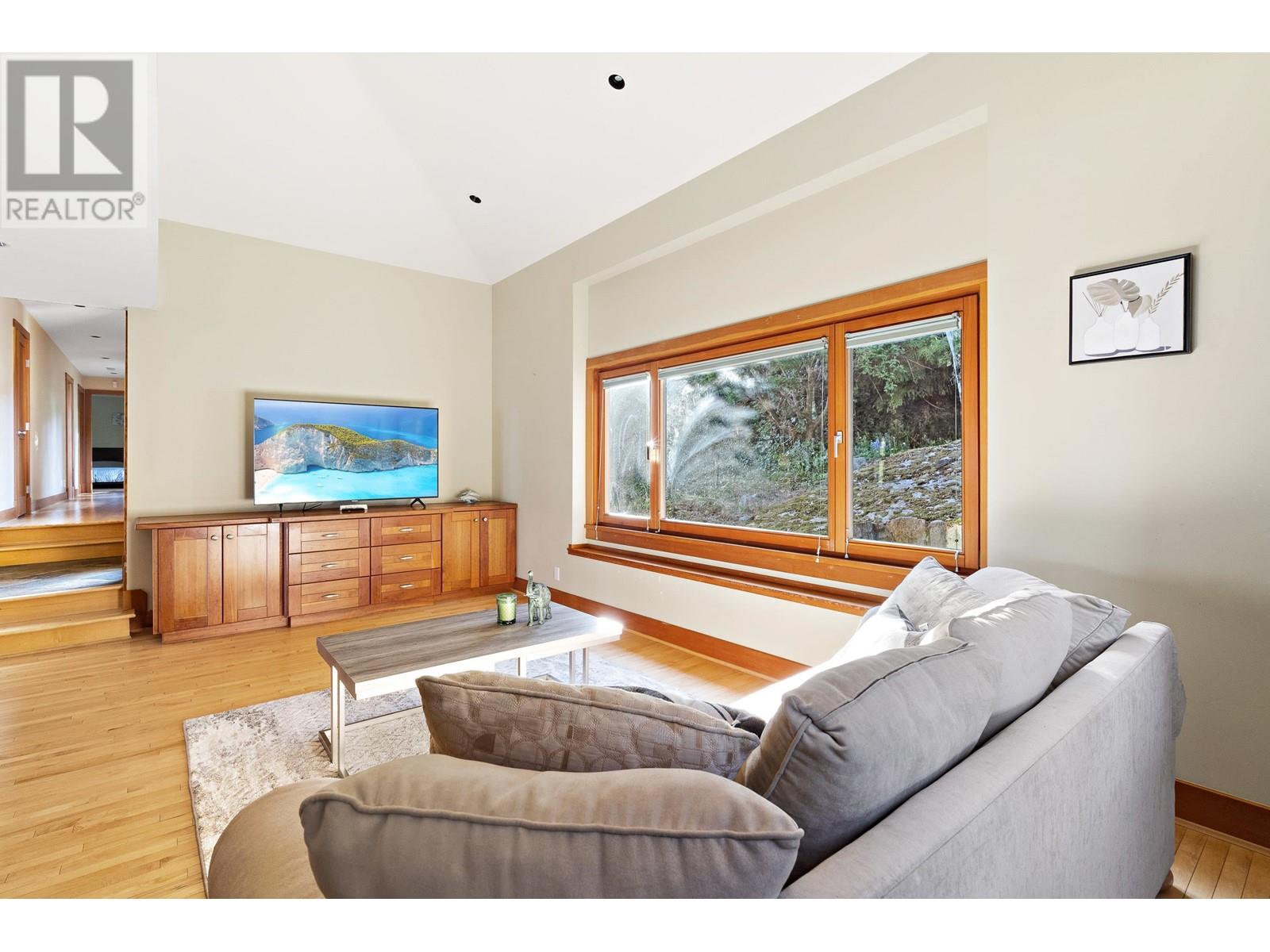 1035 Crestline Road, West Vancouver, British Columbia  V7S 2E3 - Photo 9 - R2822500