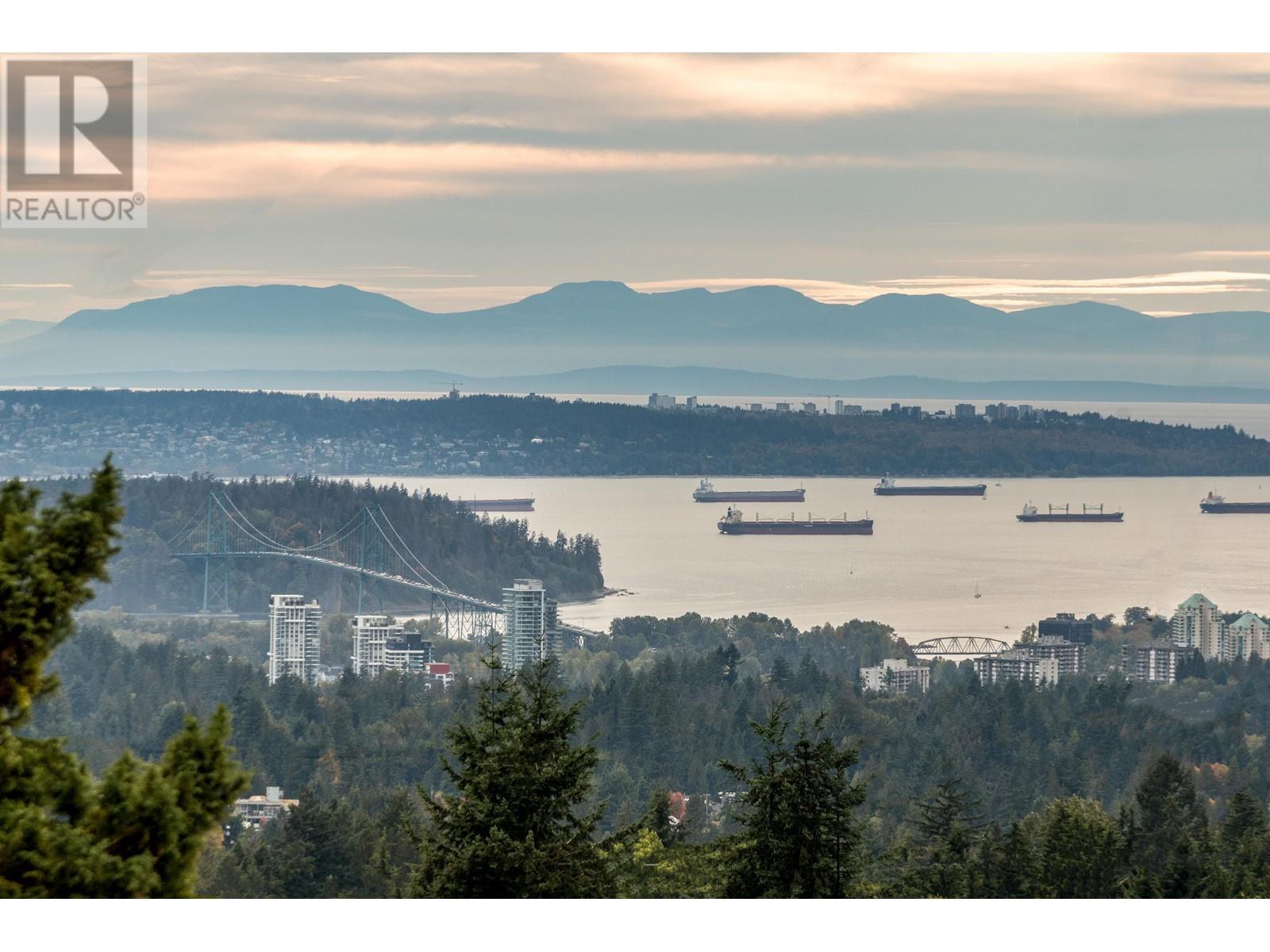 358 Ventura Crescent, North Vancouver, British Columbia  V7N 3G6 - Photo 2 - R2822507
