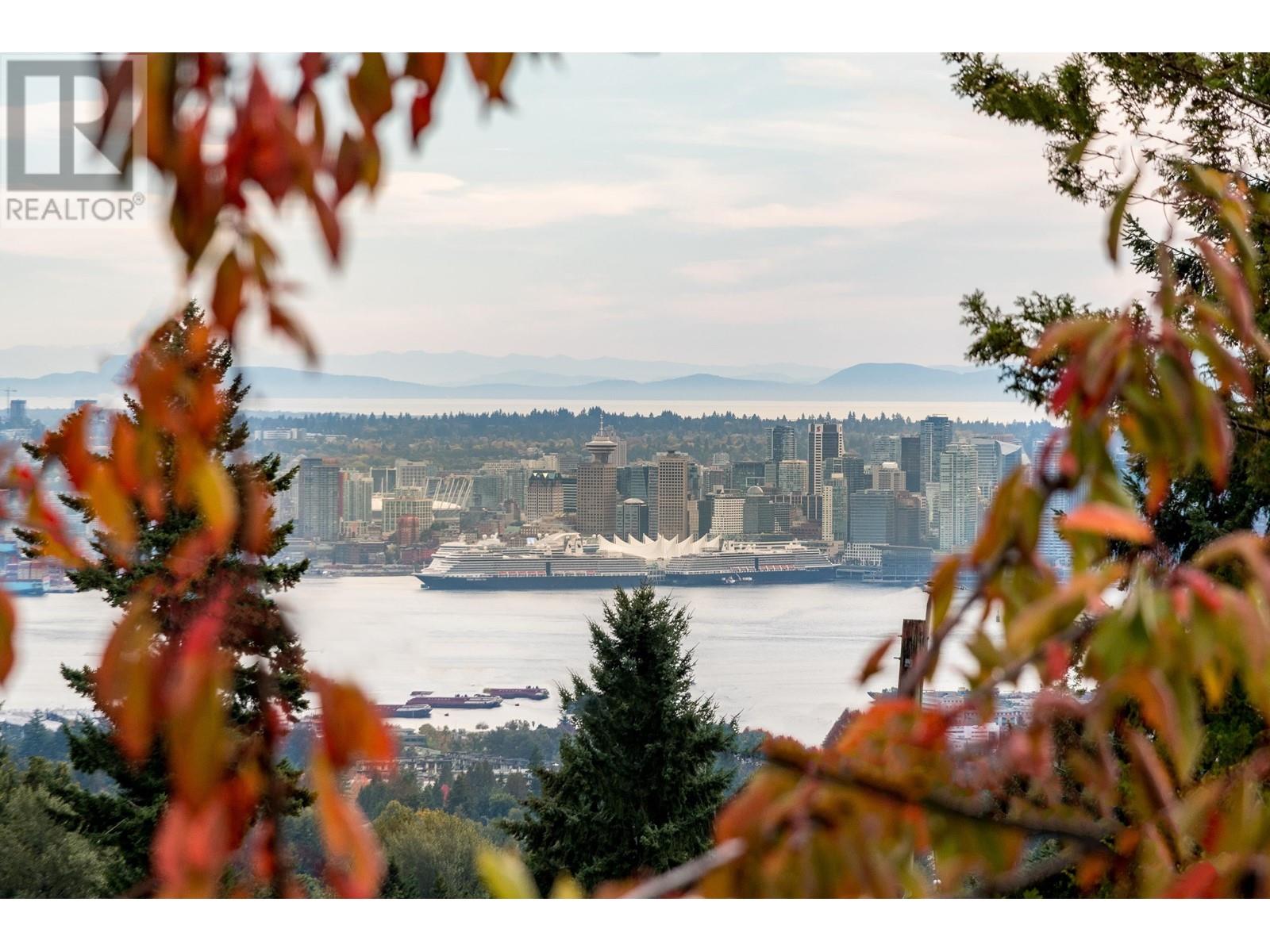 358 Ventura Crescent, North Vancouver, British Columbia  V7N 3G6 - Photo 3 - R2822507
