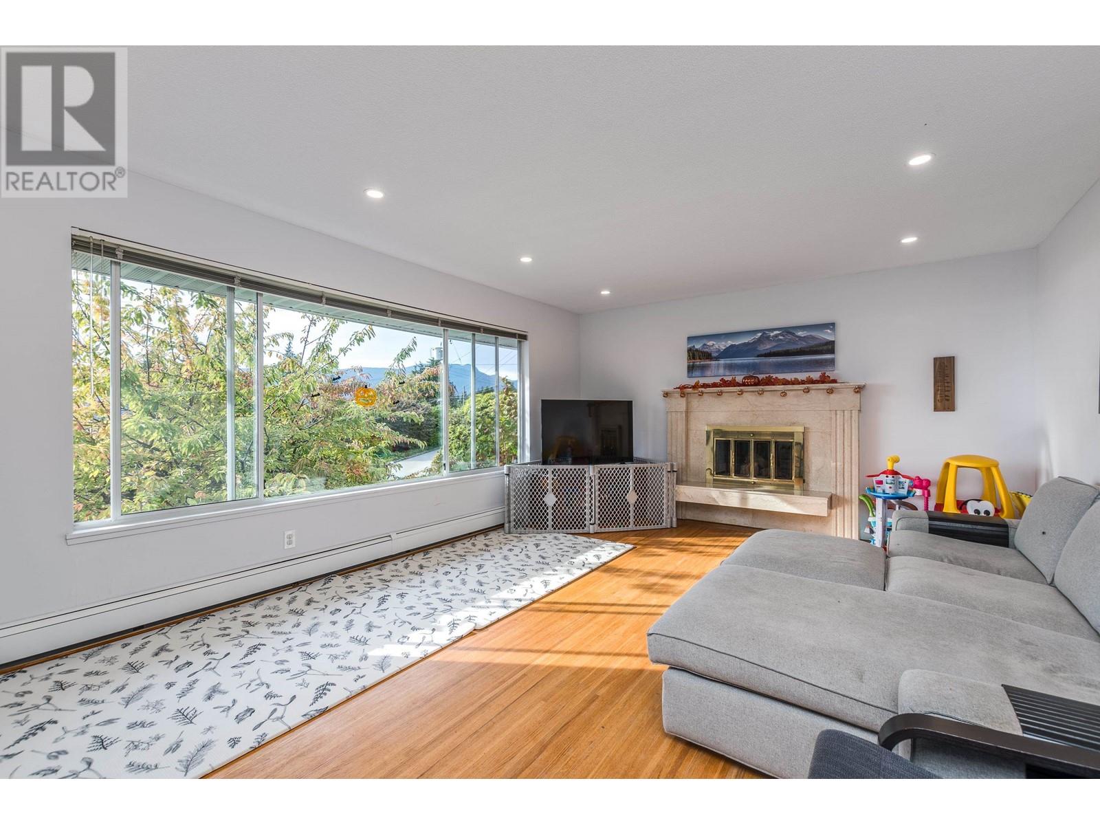 358 Ventura Crescent, North Vancouver, British Columbia  V7N 3G6 - Photo 9 - R2822507