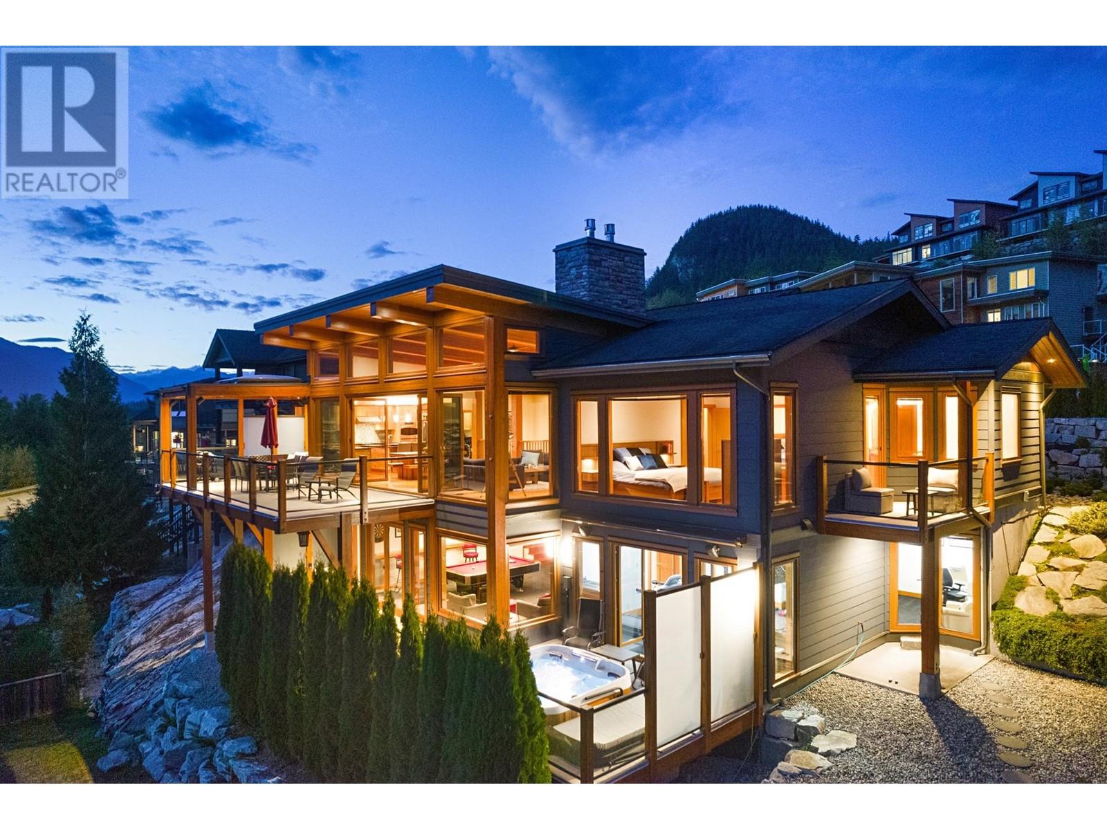 41225 ROCKRIDGE PLACE, squamish, British Columbia