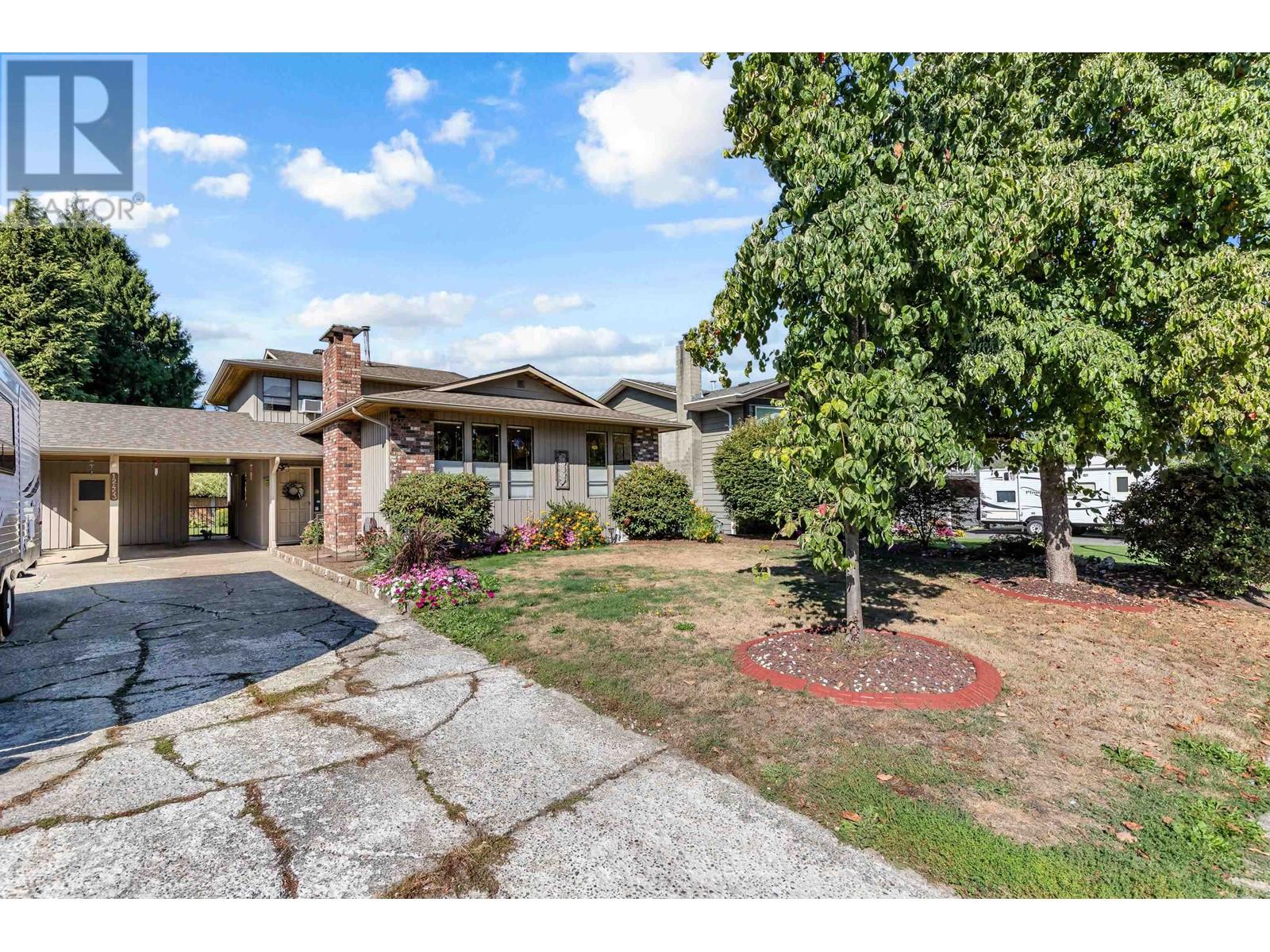 12453 Blanshard Street, Maple Ridge, British Columbia  V4R 2N4 - Photo 2 - R2816684