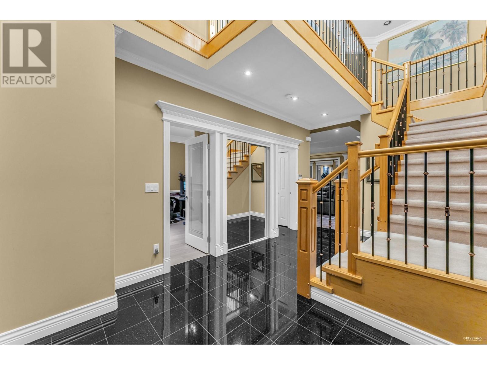3950 Napier Street, Burnaby, British Columbia  V5C 3E9 - Photo 5 - R2821816