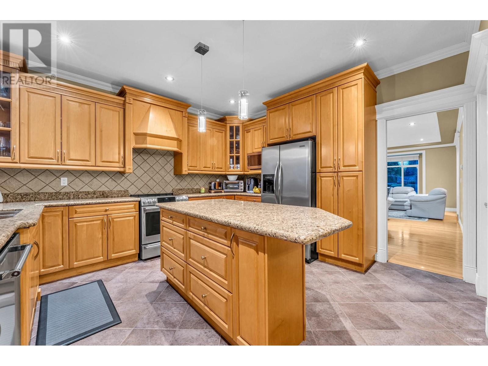 3950 Napier Street, Burnaby, British Columbia  V5C 3E9 - Photo 12 - R2821816