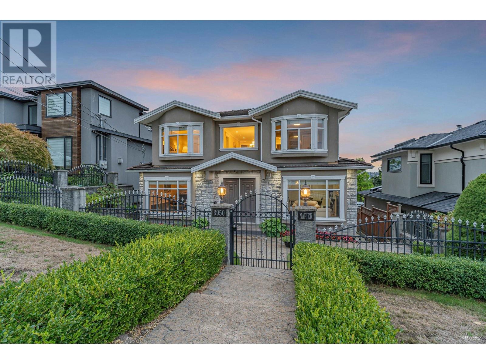 3950 NAPIER STREET, burnaby, British Columbia