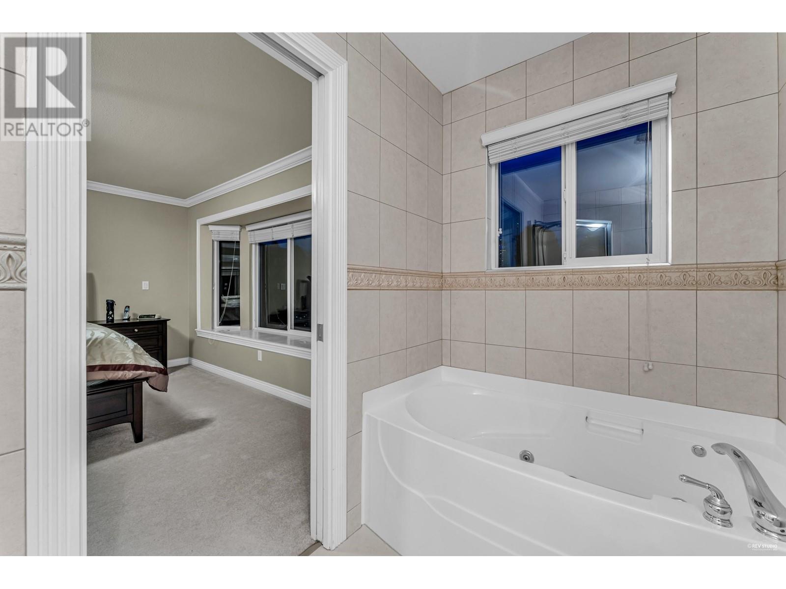 3950 Napier Street, Burnaby, British Columbia  V5C 3E9 - Photo 30 - R2821816