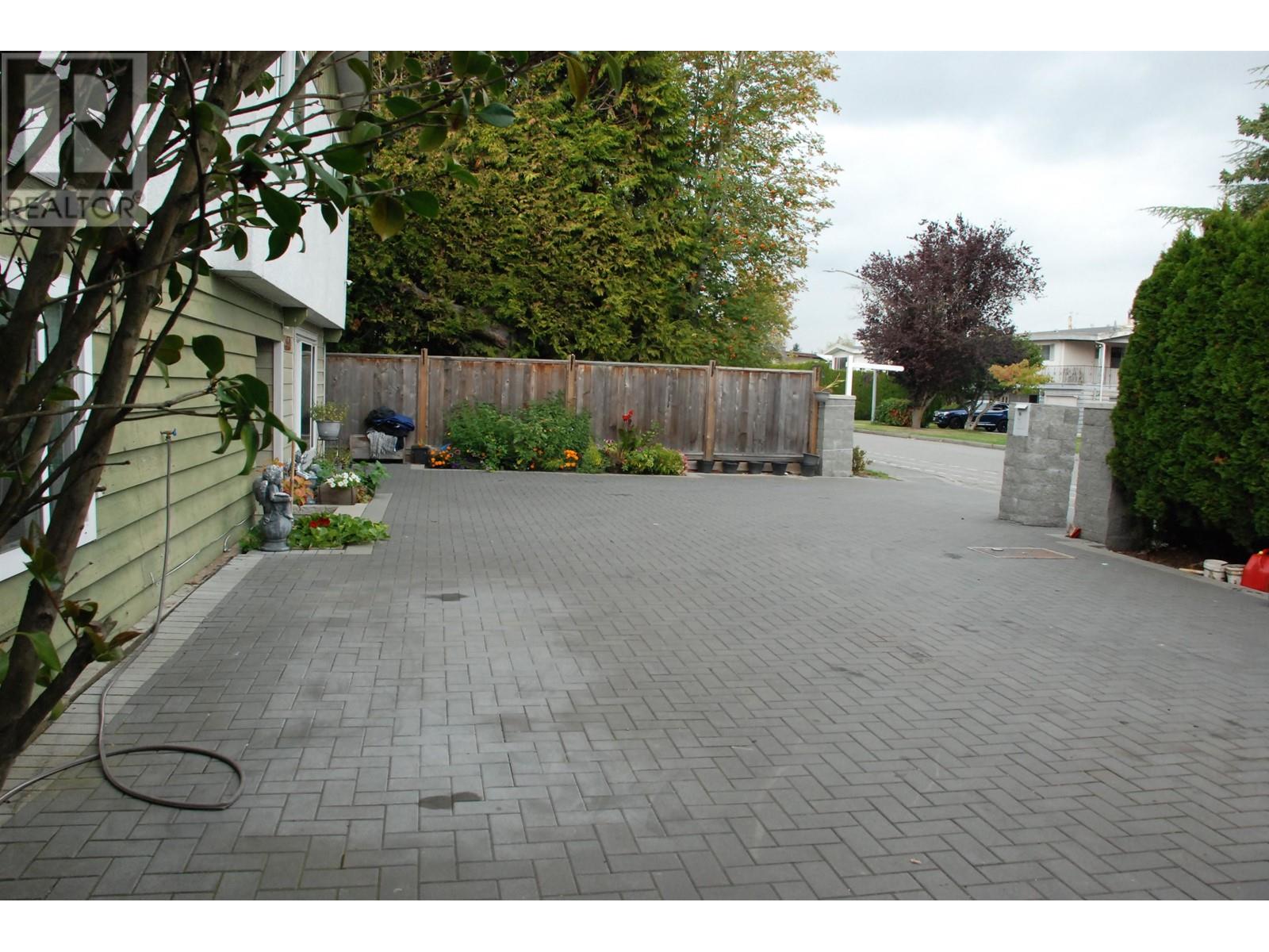 10591 Seaway Road, Richmond, British Columbia  V7A 4C6 - Photo 3 - R2822478
