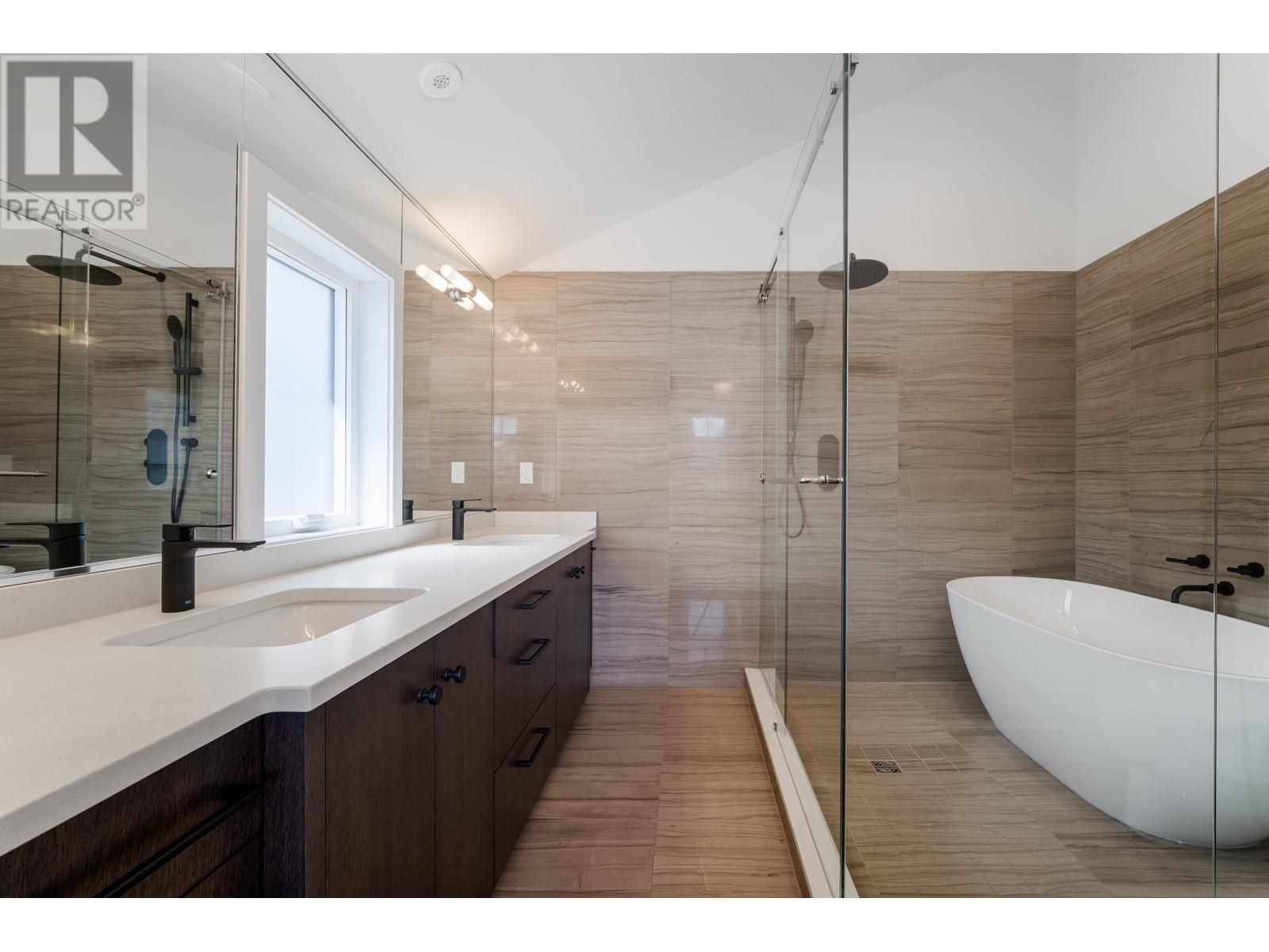 1138 E 26th Avenue, Vancouver, British Columbia  V5V 2J7 - Photo 25 - R2822588