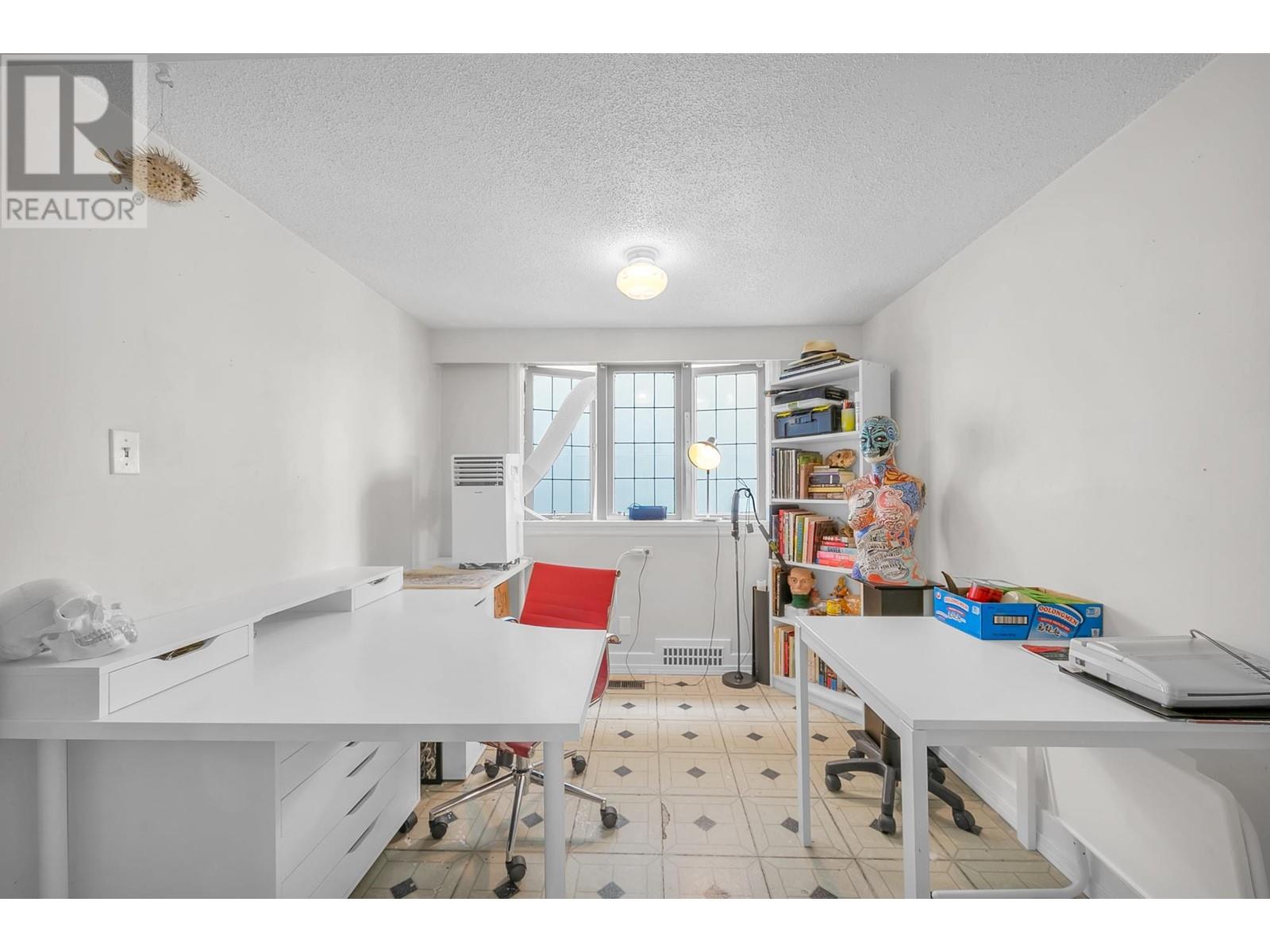 4826 Slocan Street, Vancouver, British Columbia  V5R 2A3 - Photo 10 - R2822557