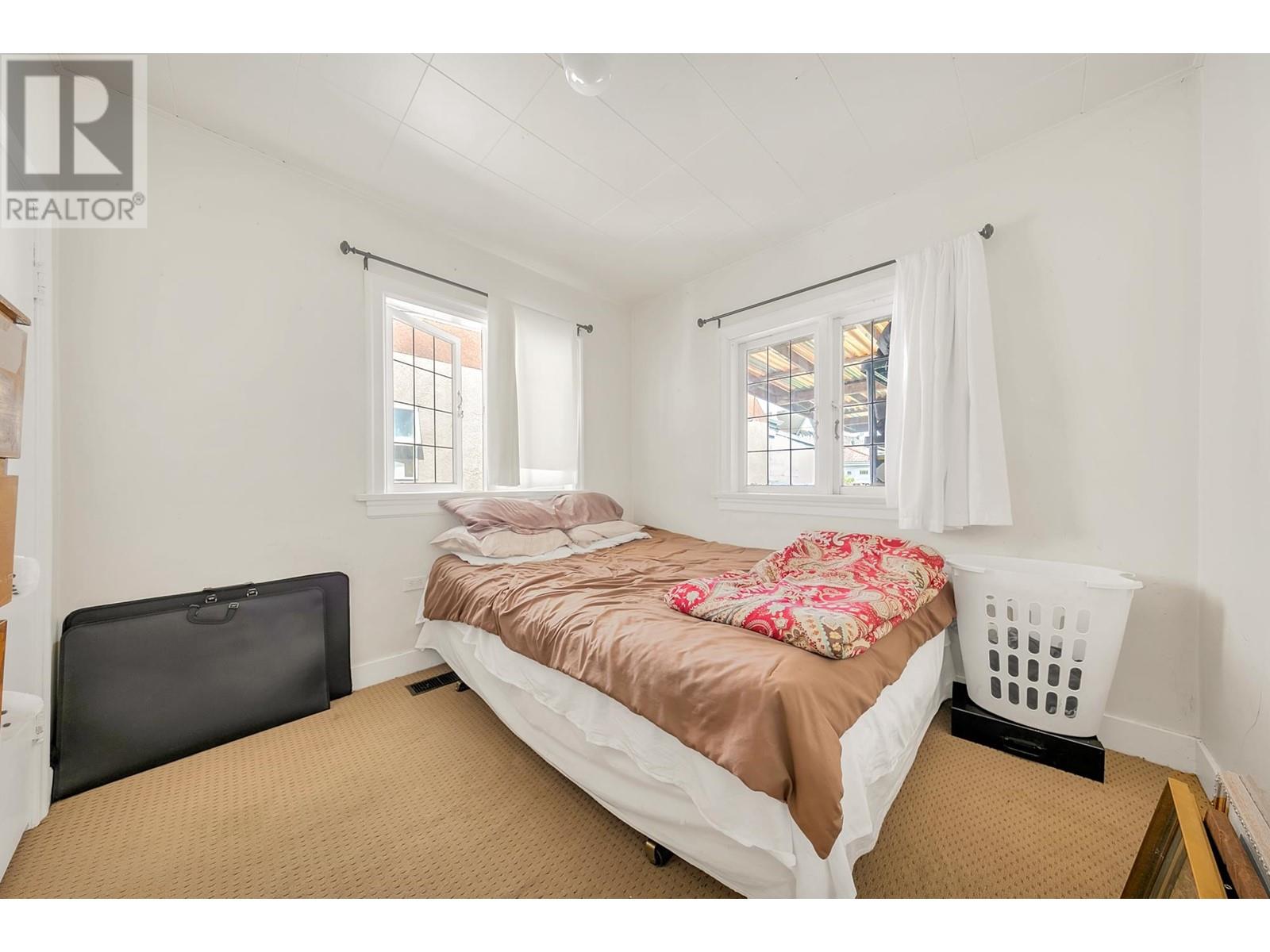 4826 Slocan Street, Vancouver, British Columbia  V5R 2A3 - Photo 14 - R2822557