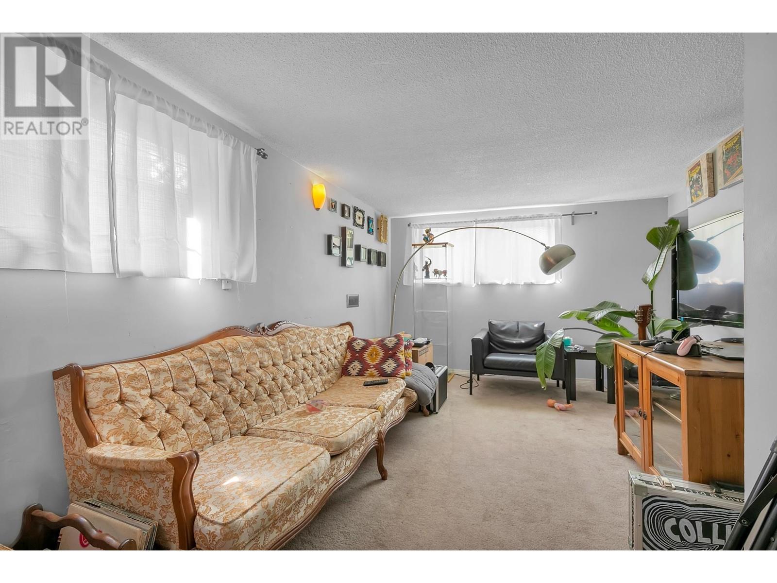 4826 Slocan Street, Vancouver, British Columbia  V5R 2A3 - Photo 21 - R2822557