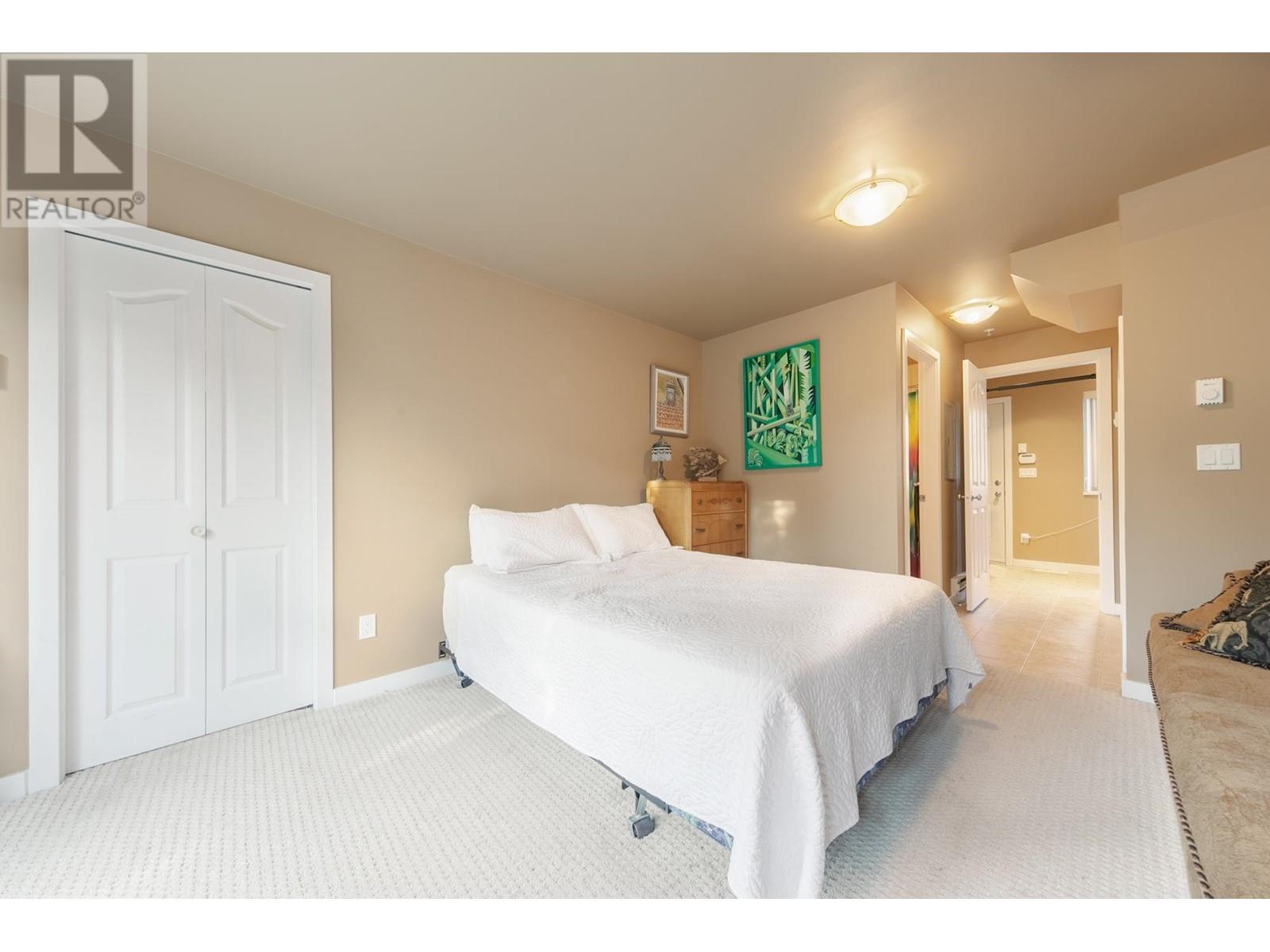 4826 Slocan Street, Vancouver, British Columbia  V5R 2A3 - Photo 33 - R2822557