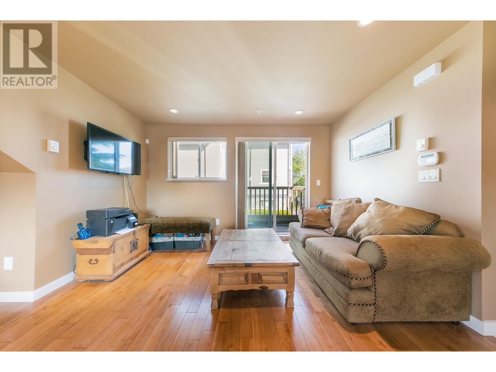 4826 Slocan Street, Vancouver, British Columbia  V5R 2A3 - Photo 36 - R2822557