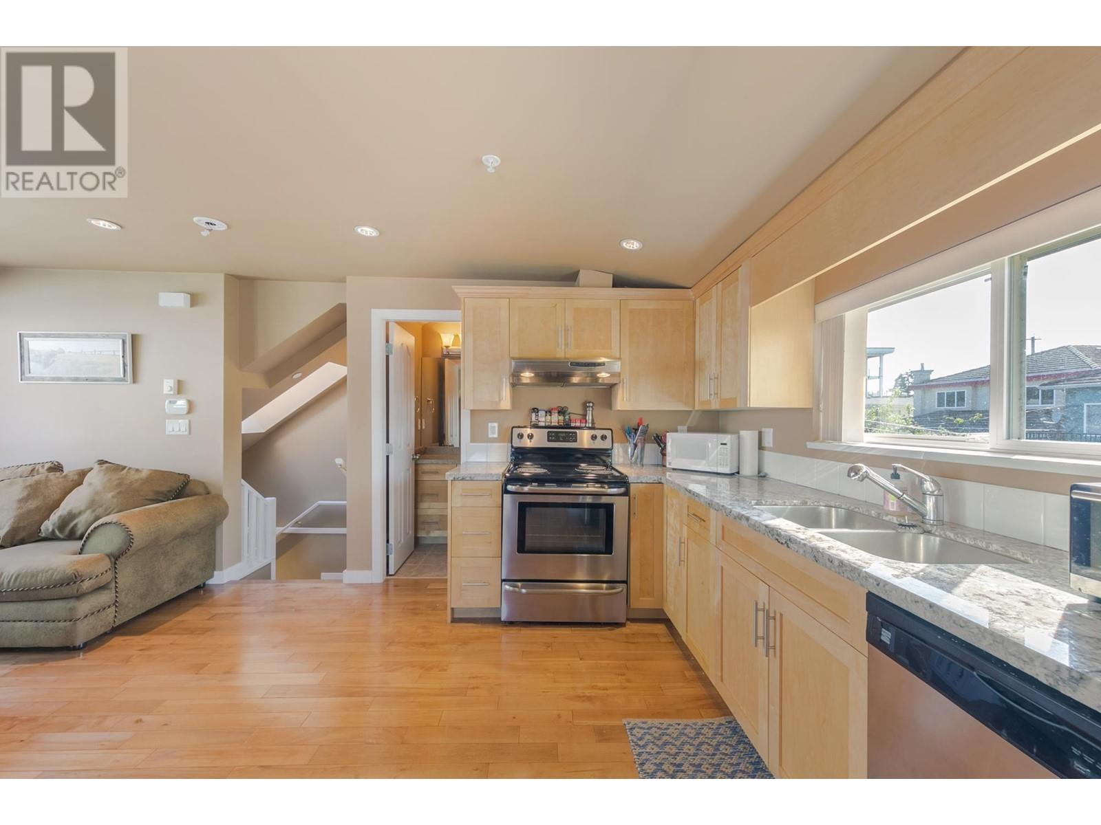 4826 Slocan Street, Vancouver, British Columbia  V5R 2A3 - Photo 38 - R2822557