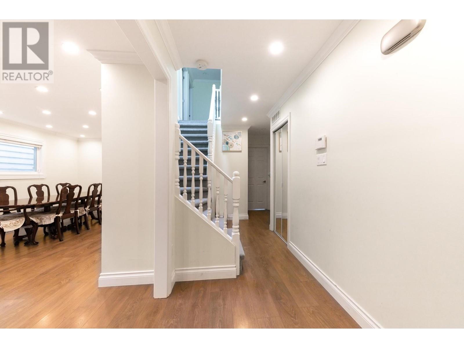 5179 Topaz Place, Richmond, British Columbia  V7C 4Z3 - Photo 3 - R2820677