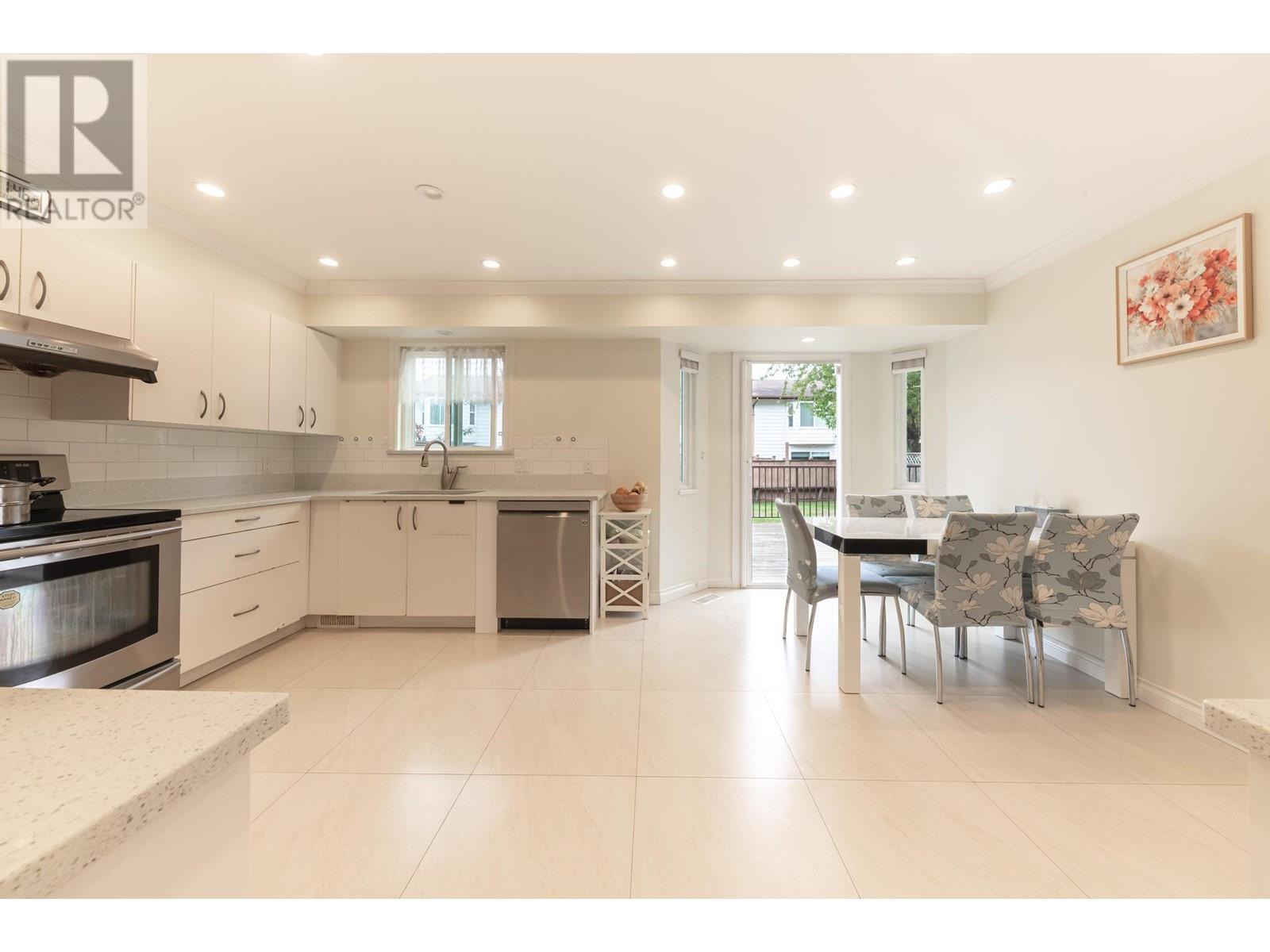 5179 Topaz Place, Richmond, British Columbia  V7C 4Z3 - Photo 7 - R2820677