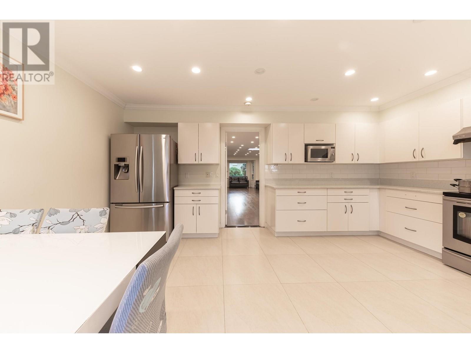 5179 Topaz Place, Richmond, British Columbia  V7C 4Z3 - Photo 9 - R2820677