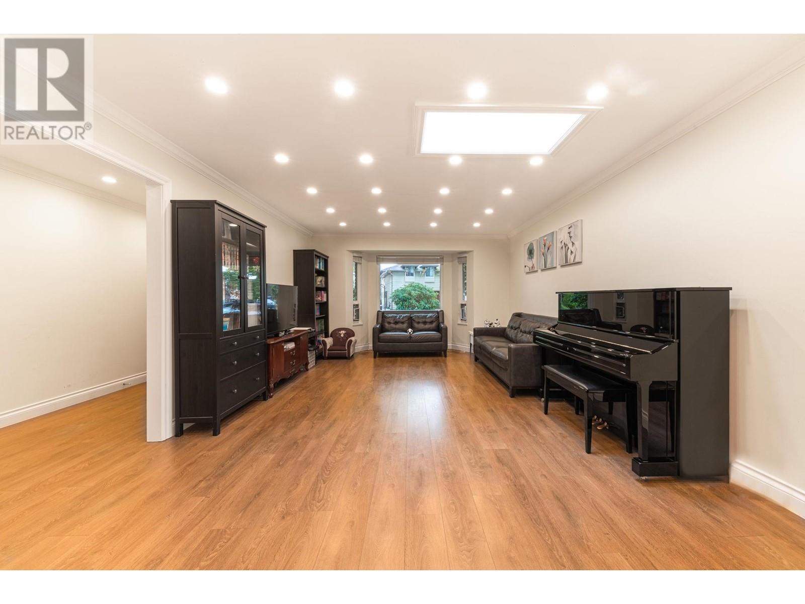 5179 Topaz Place, Richmond, British Columbia  V7C 4Z3 - Photo 4 - R2820677