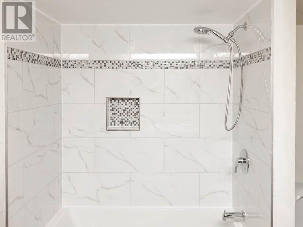 6176 Elgin Avenue, Burnaby, British Columbia  V5H 3S4 - Photo 9 - R2821010